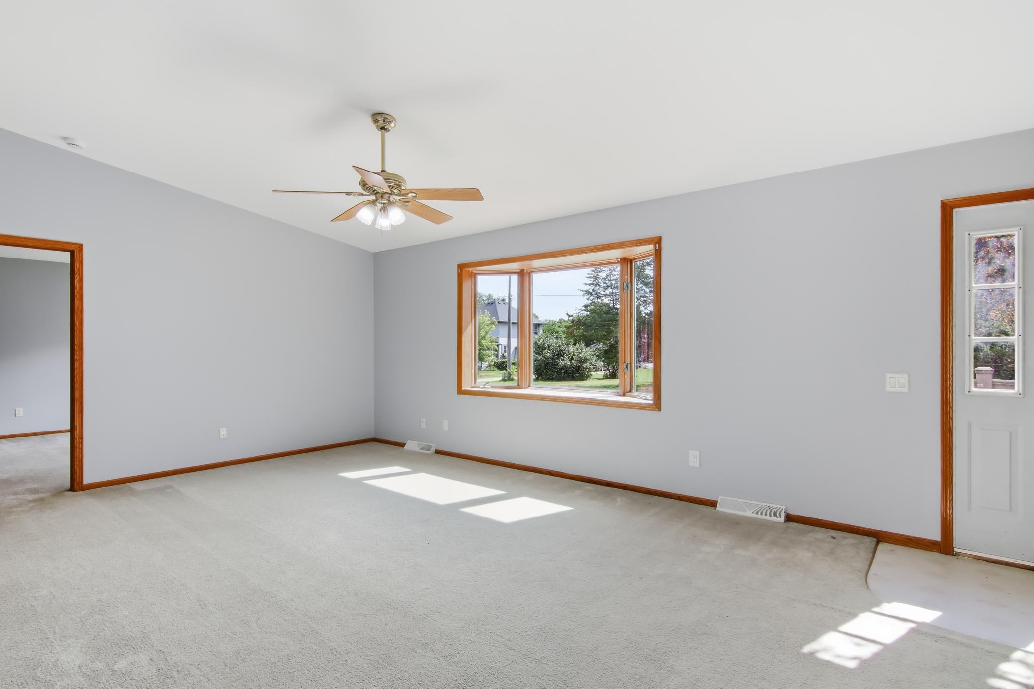 500 N Sheppard Street Property Photo 8