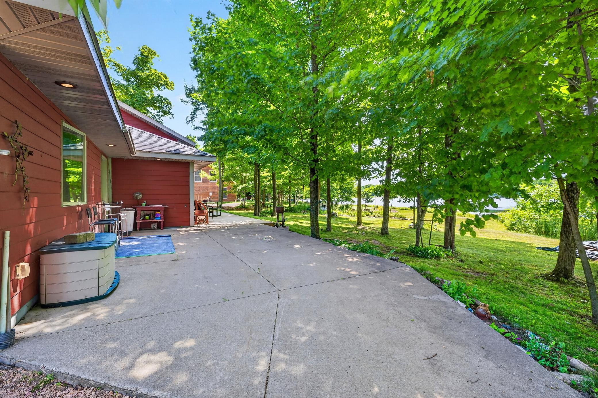 318 Wennenberg Shore Drive Property Photo 32