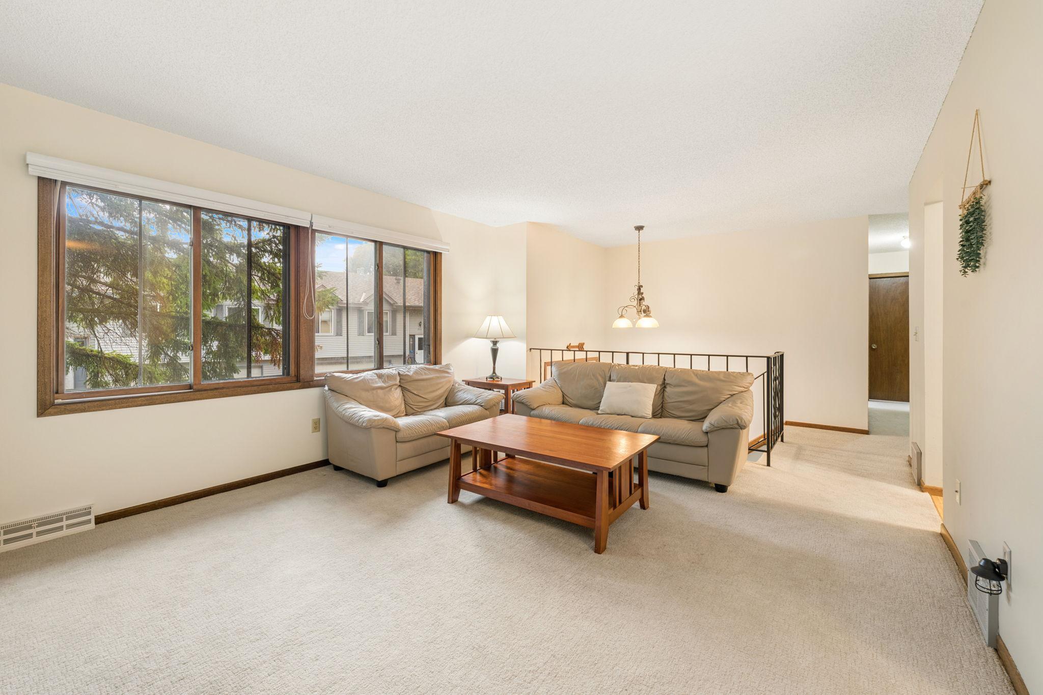 899 Lawnview Avenue Property Photo 4