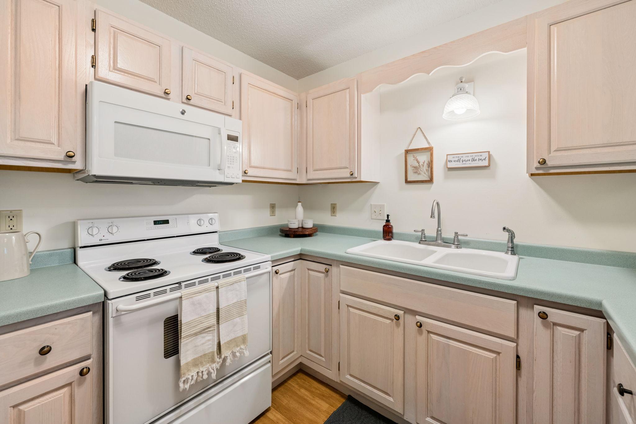 899 Lawnview Avenue Property Photo 11