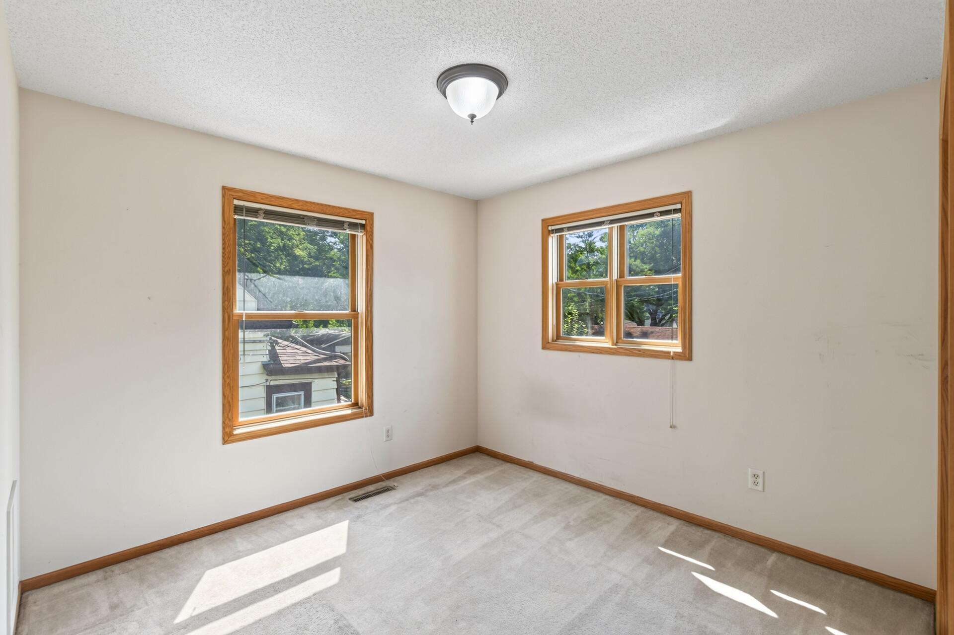 1907 25th Avenue N Property Photo 16