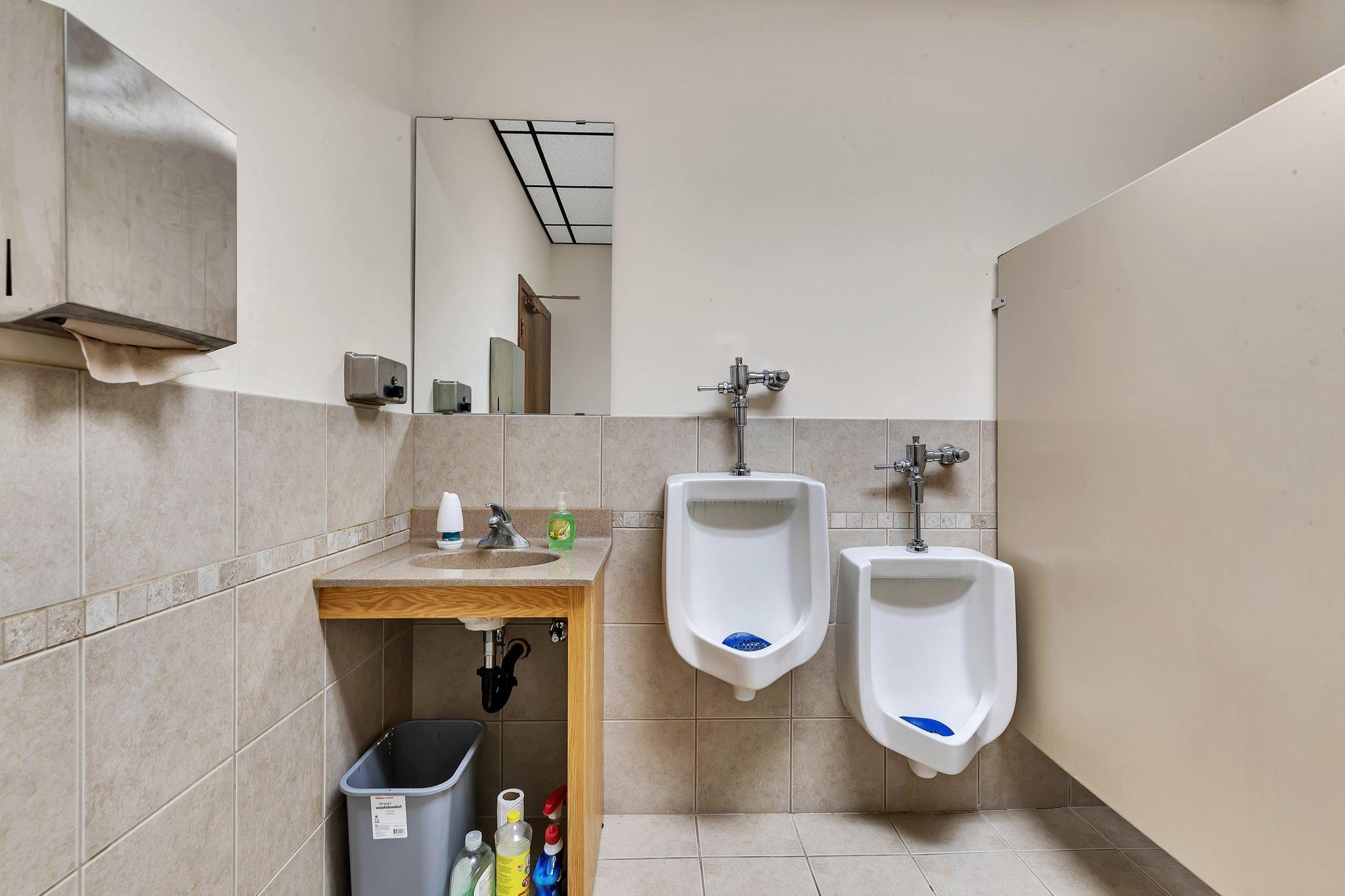 304 1st Avenue E Property Photo 17
