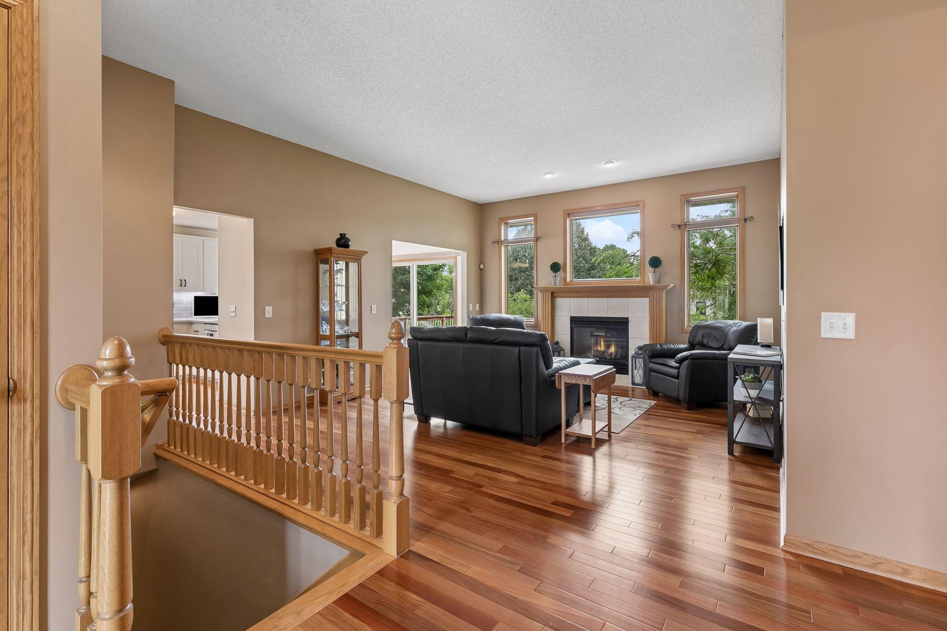 18832 Exclusive Path Property Photo 3