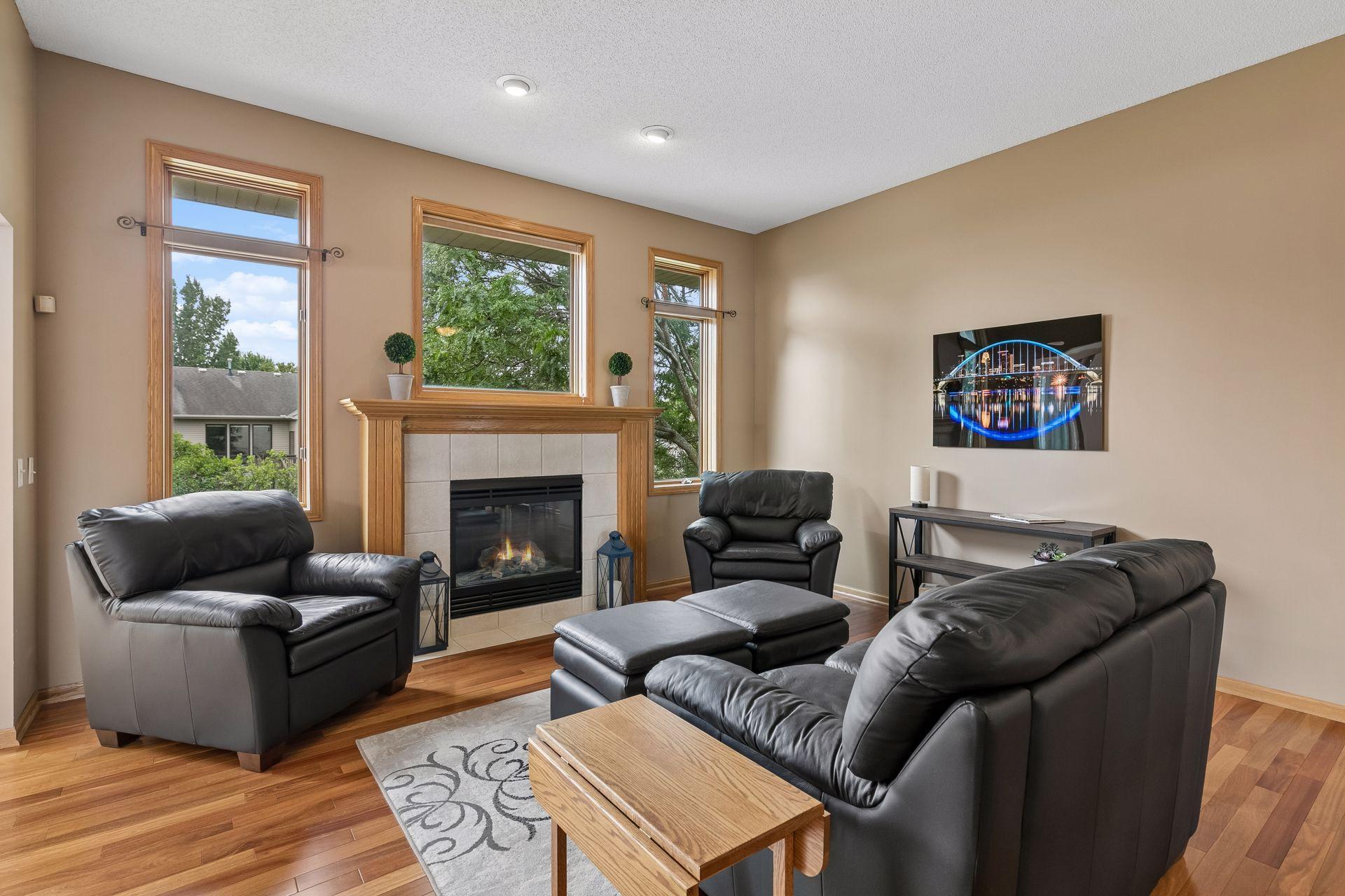 18832 Exclusive Path Property Photo 7