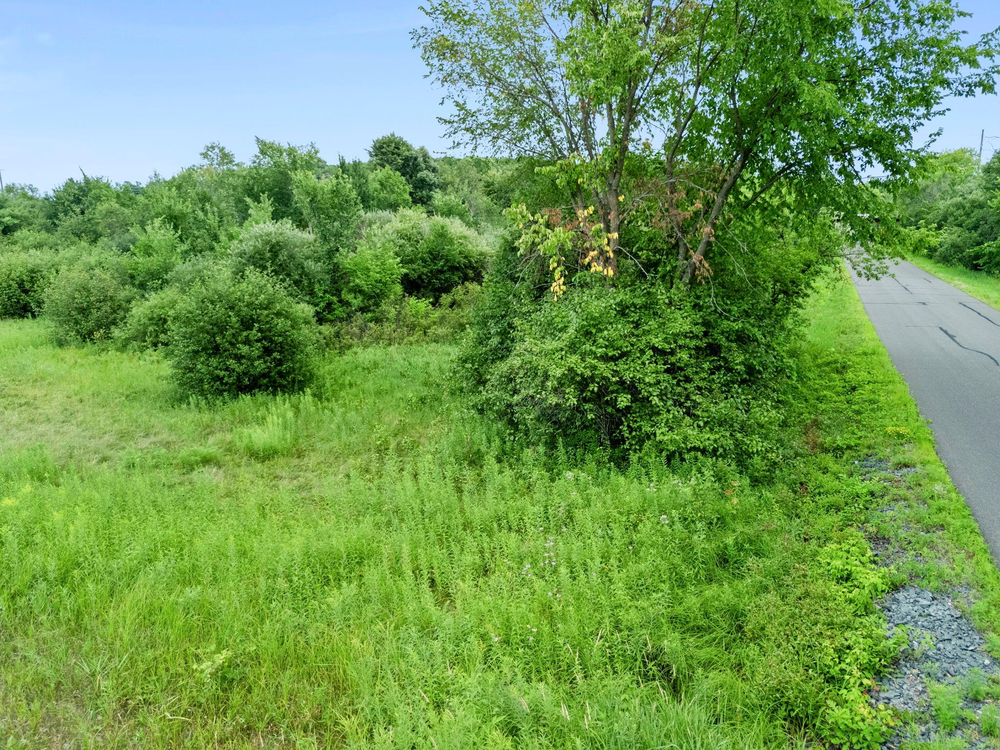 1587 270th Avenue Property Photo 2