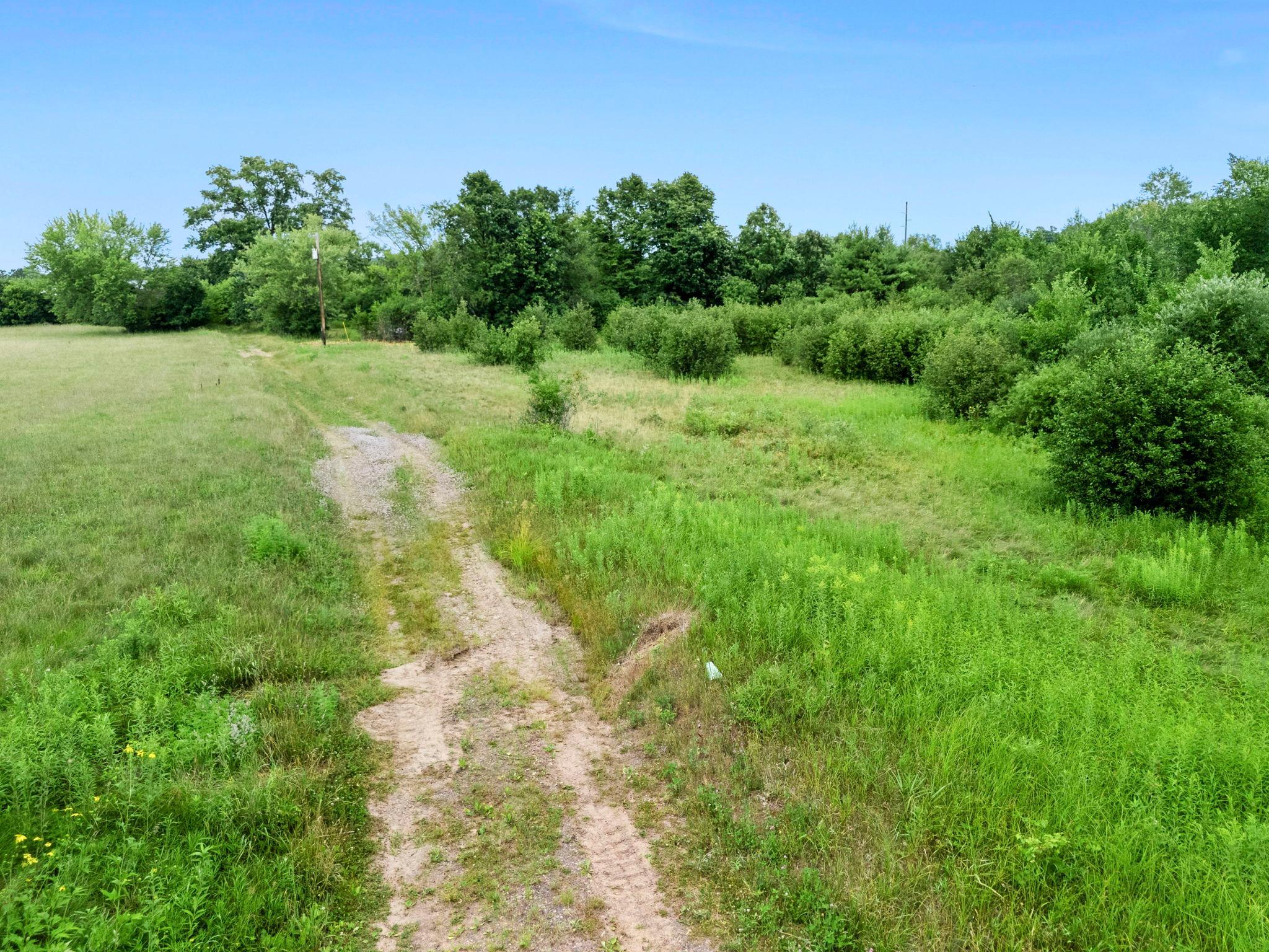 1587 270th Avenue Property Photo 3
