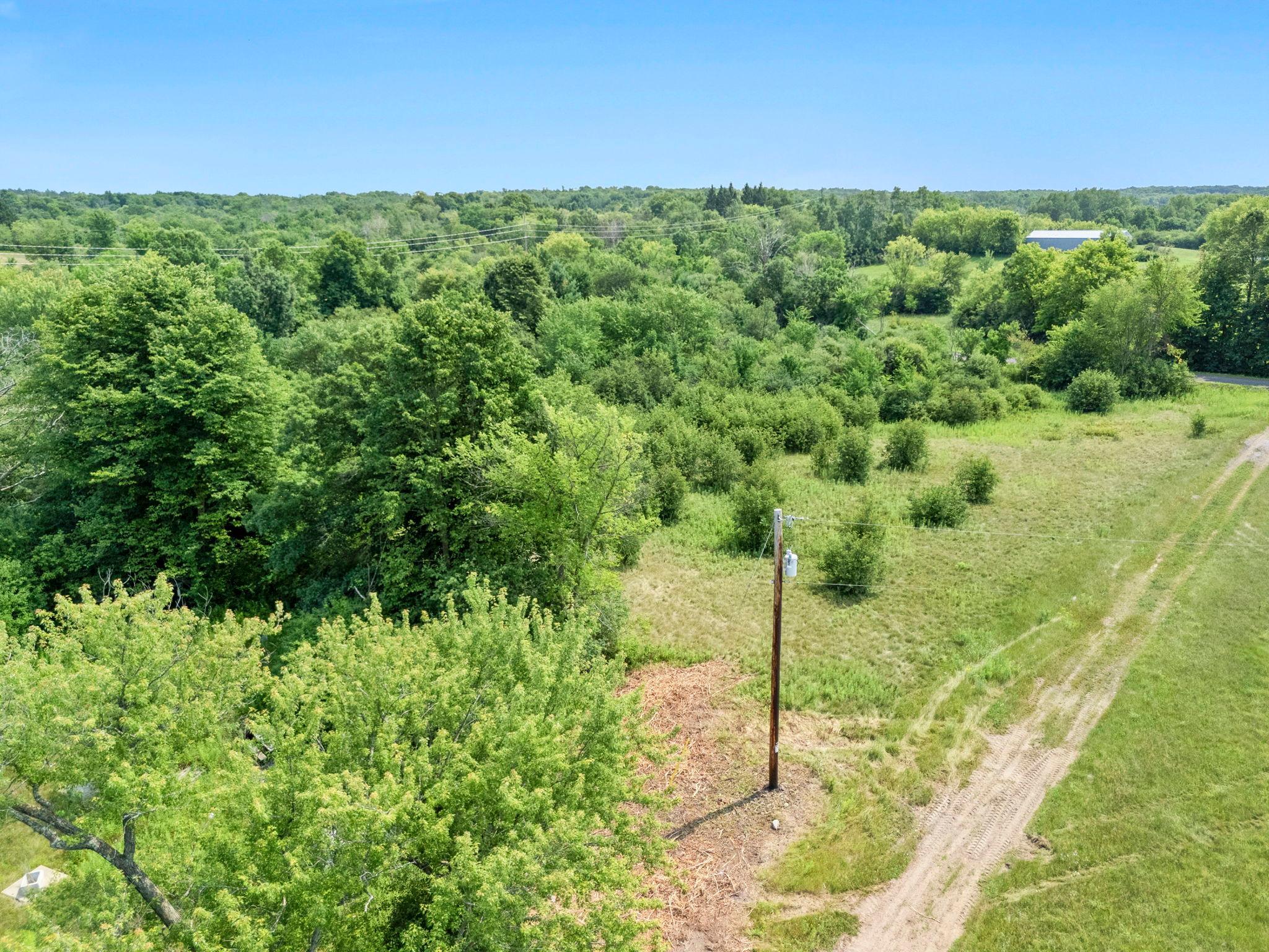 1587 270th Avenue Property Photo 12