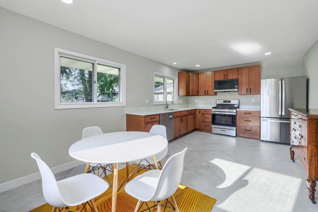 3694 Upper 73rd Street E