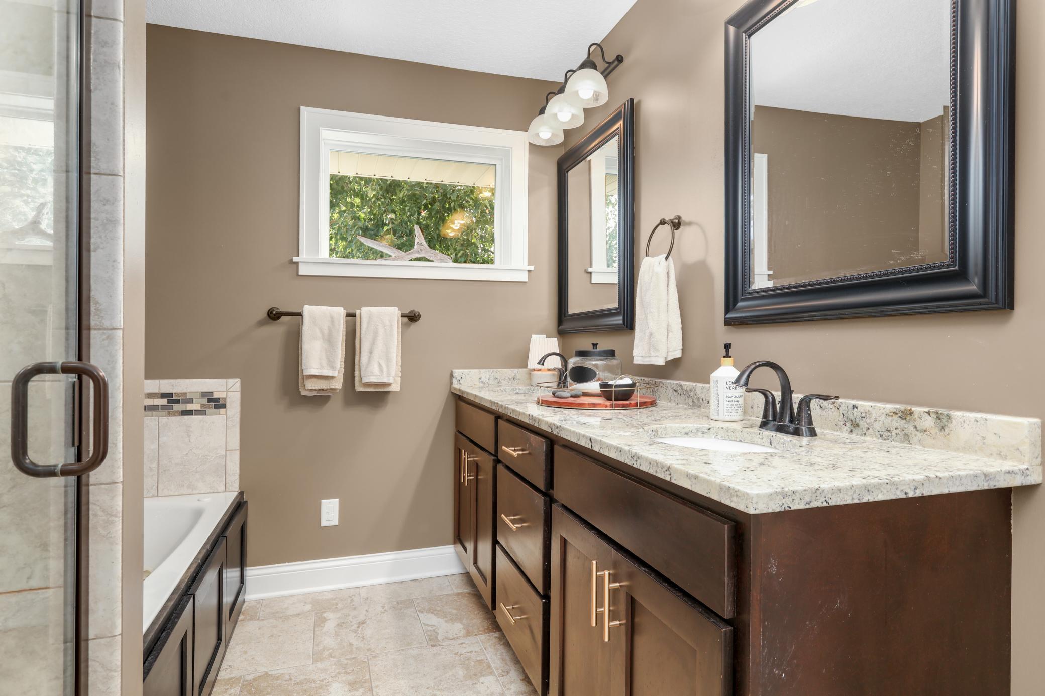 1636 Saunders Avenue Property Photo 21