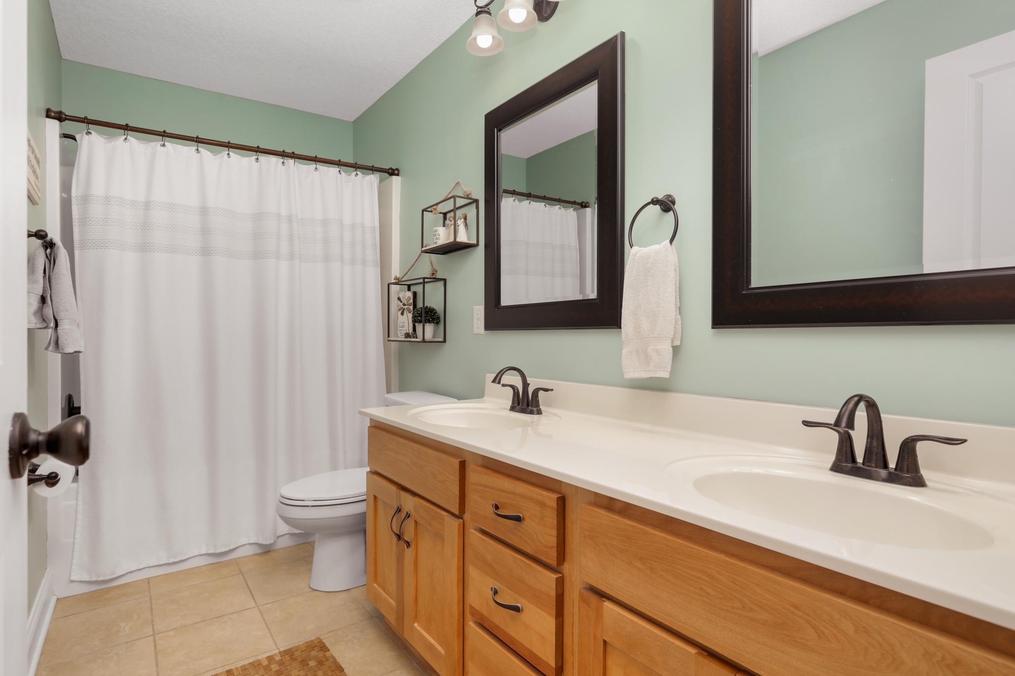 1636 Saunders Avenue Property Photo 25