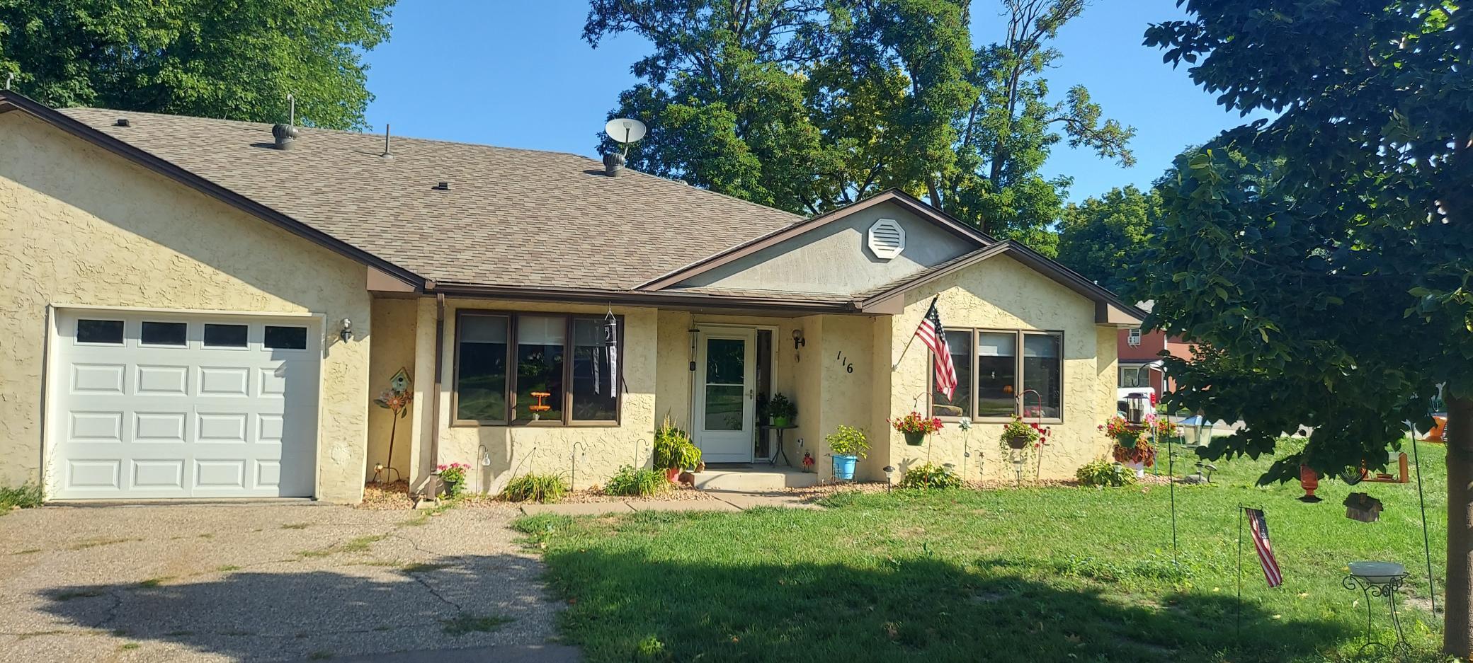 116 Rockford Avenue E Property Photo 8