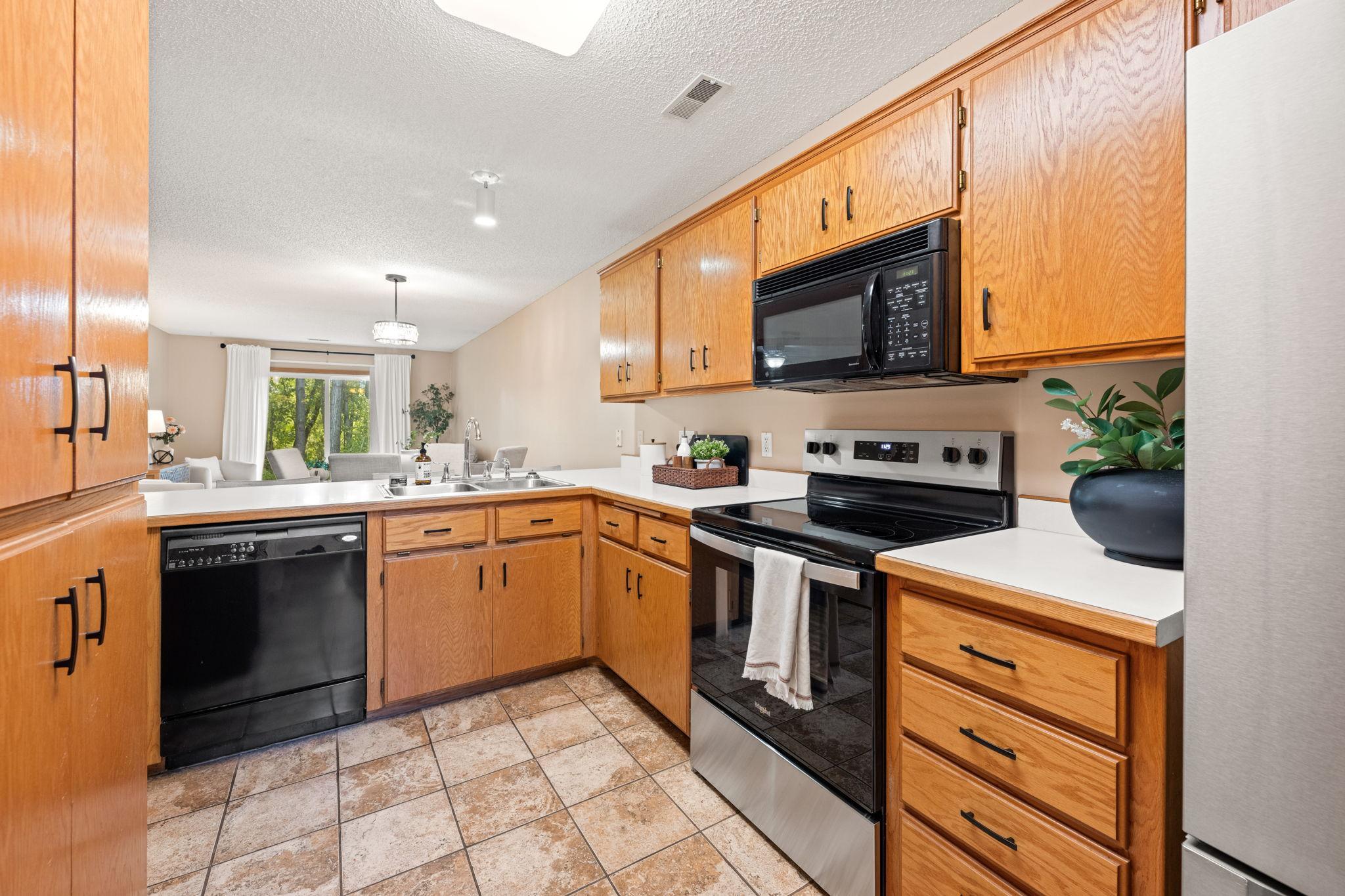 1264 Island Drive Property Photo 6