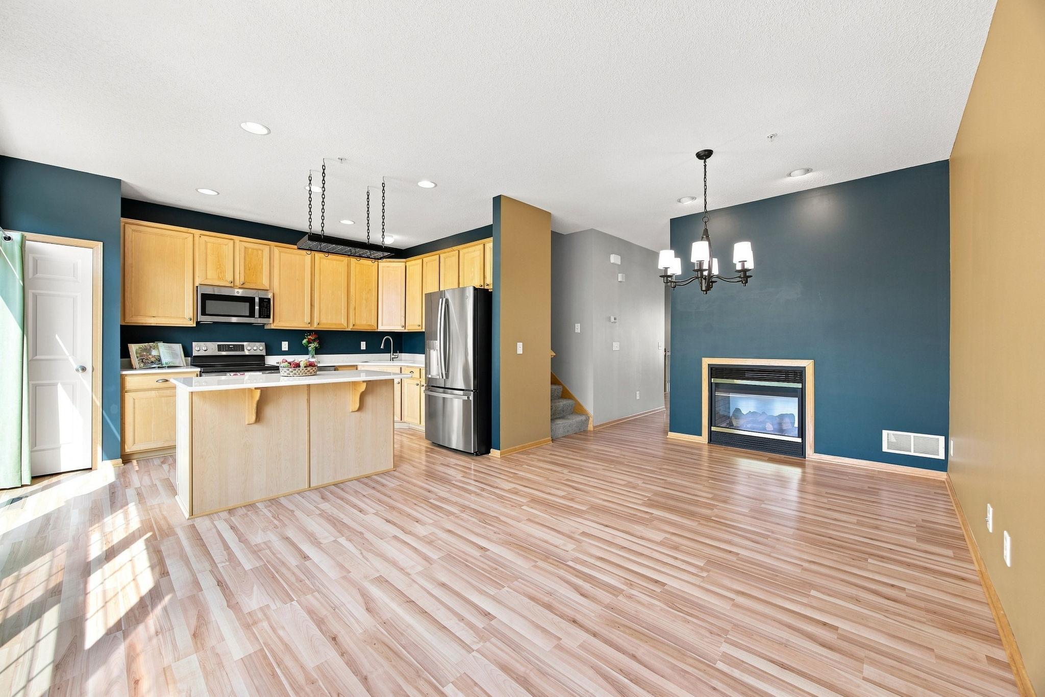 560 Huset Parkway Ne Property Photo 10