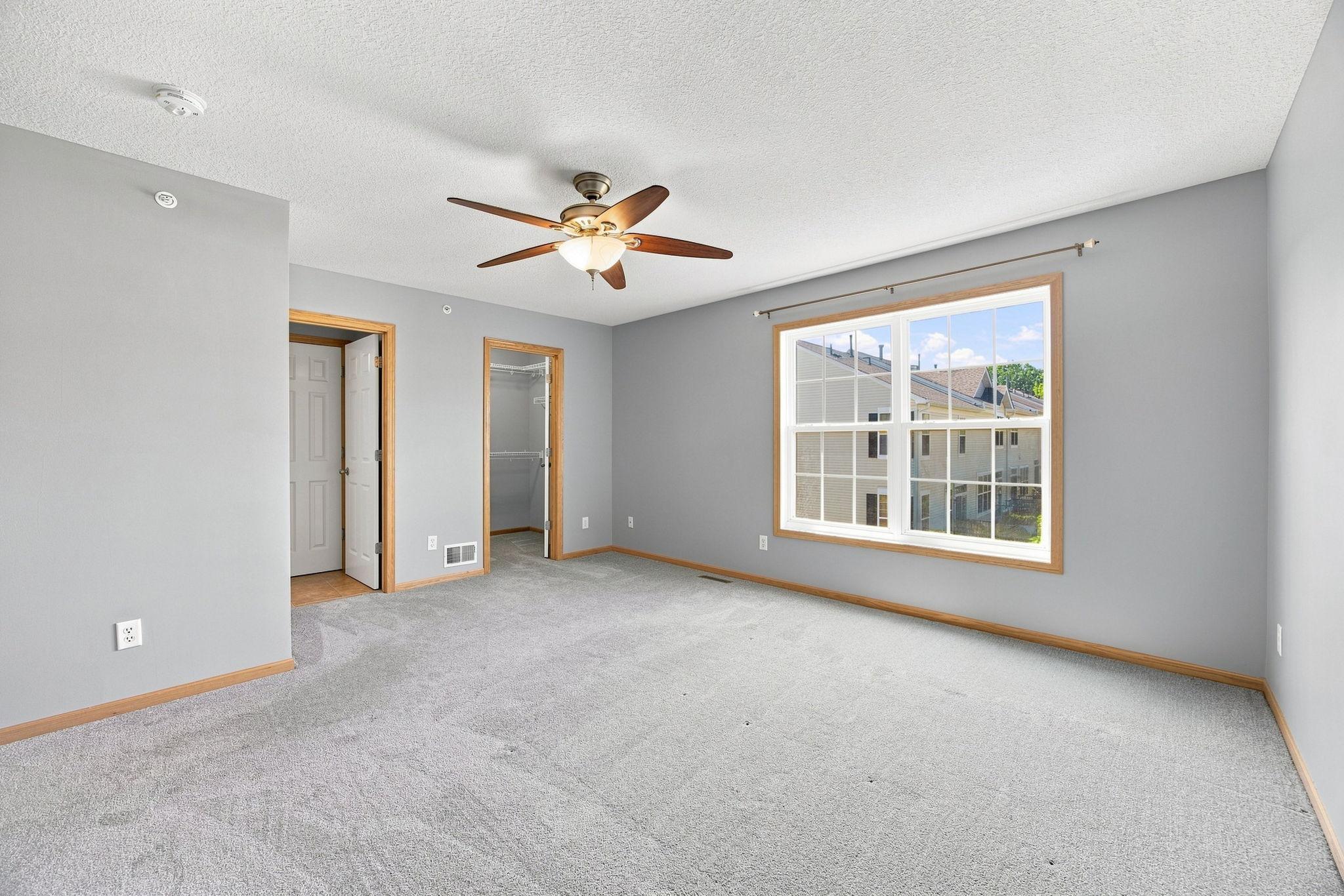 560 Huset Parkway Ne Property Photo 19