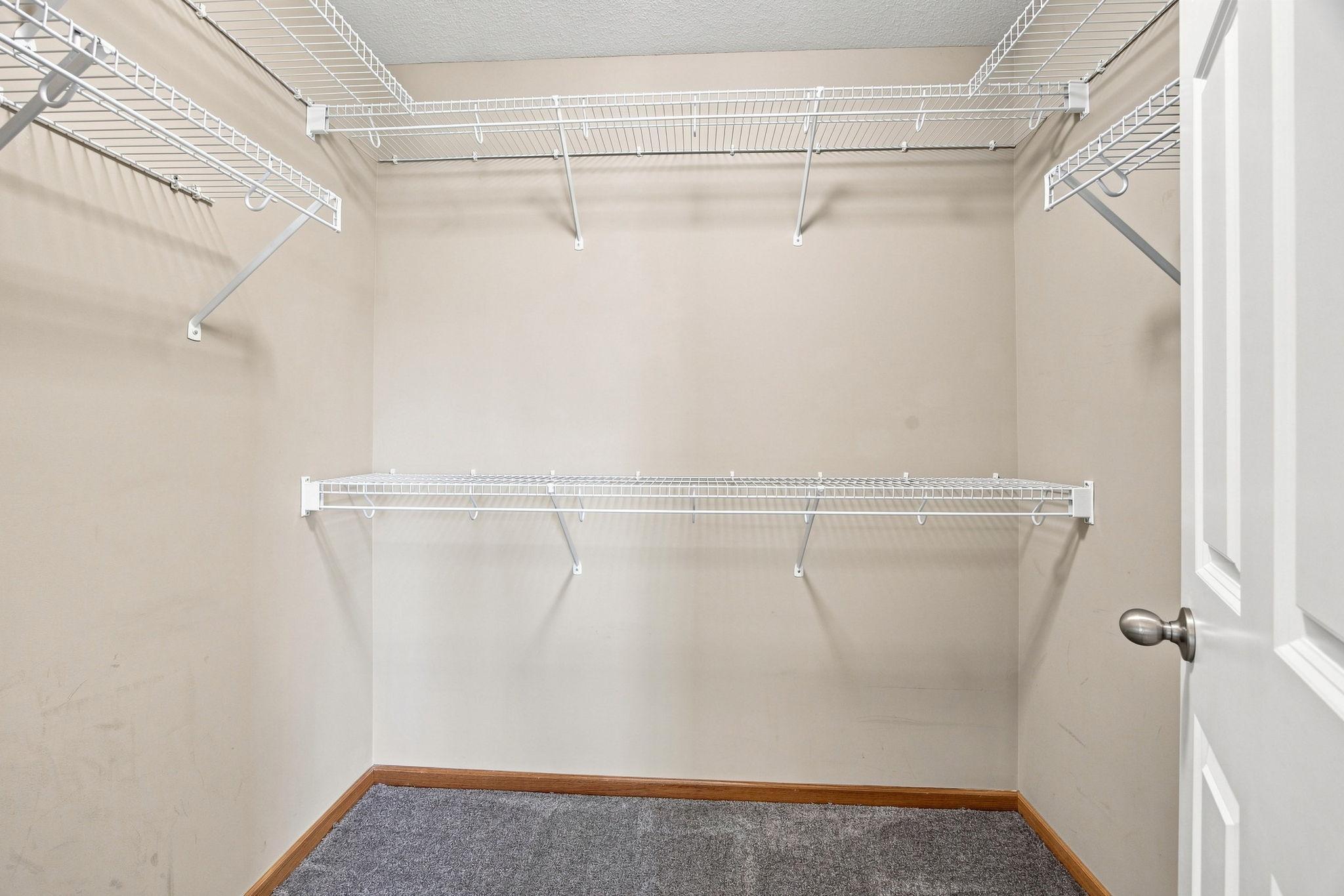 560 Huset Parkway Ne Property Photo 21
