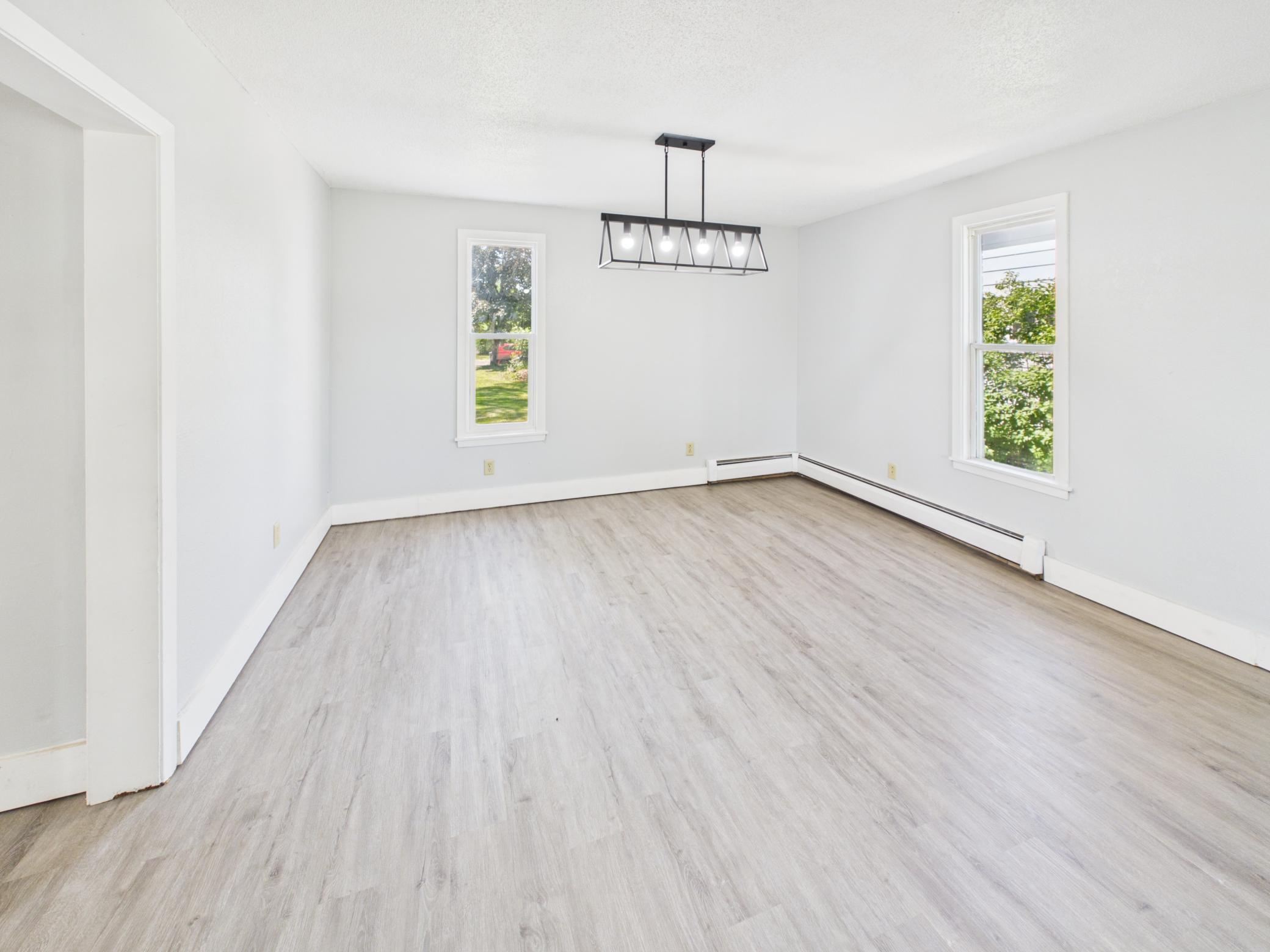 407 Cooper Avenue N Property Photo 6