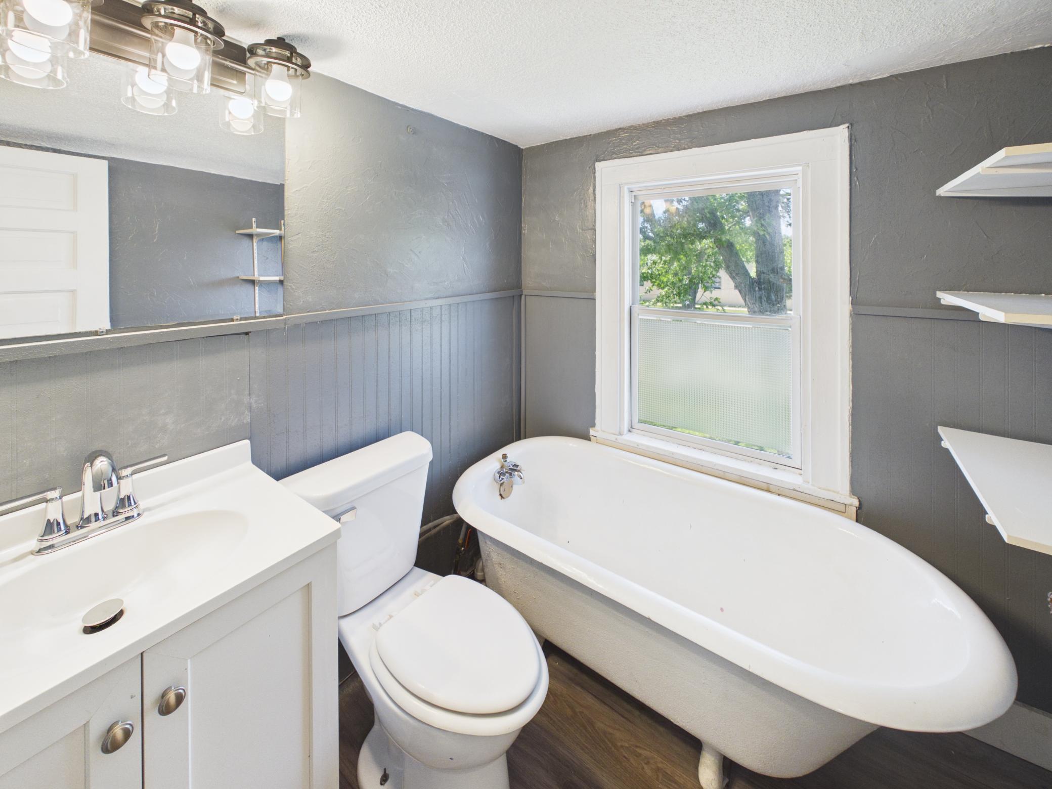 407 Cooper Avenue N Property Photo 11
