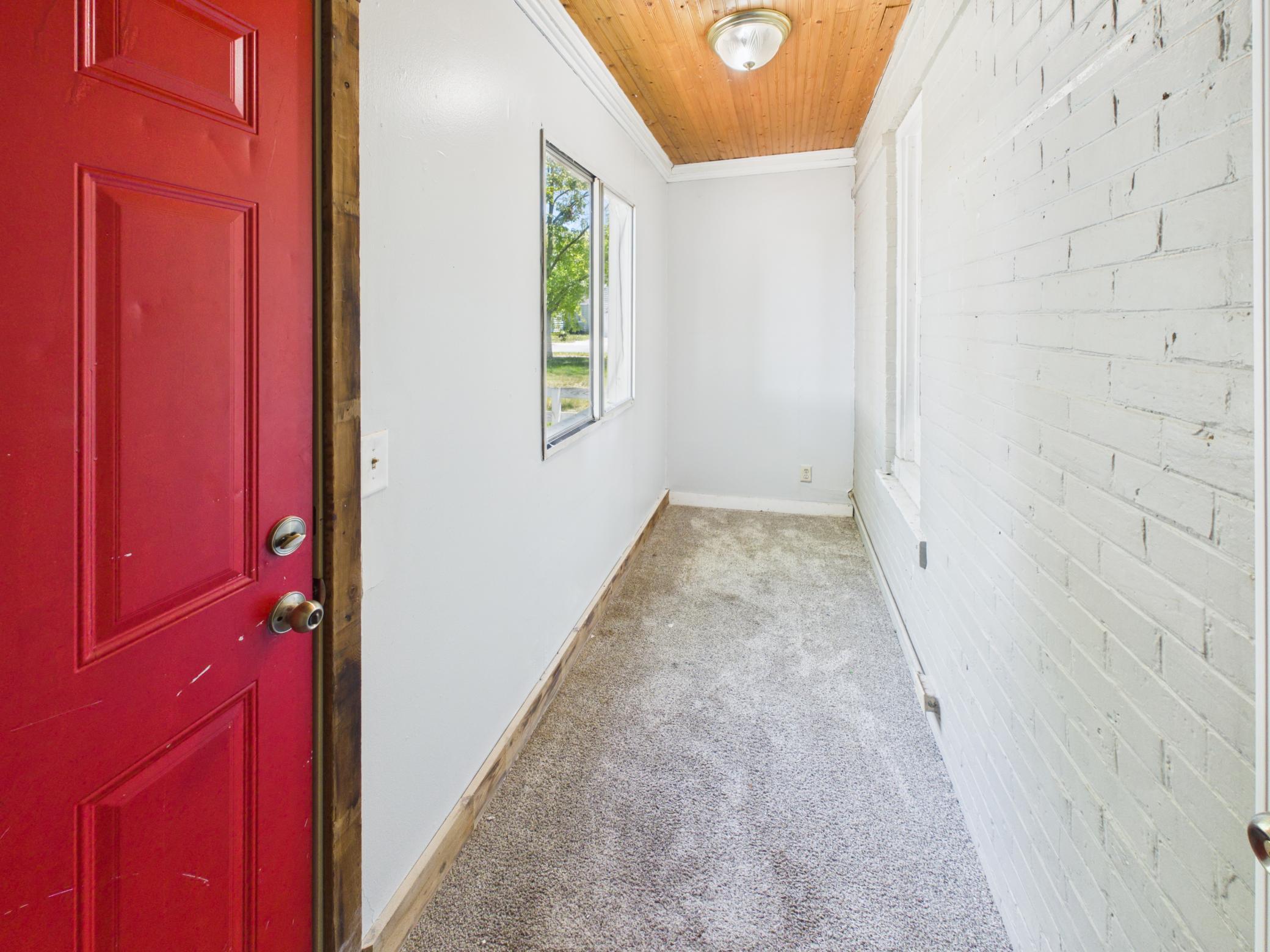 407 Cooper Avenue N Property Photo 14