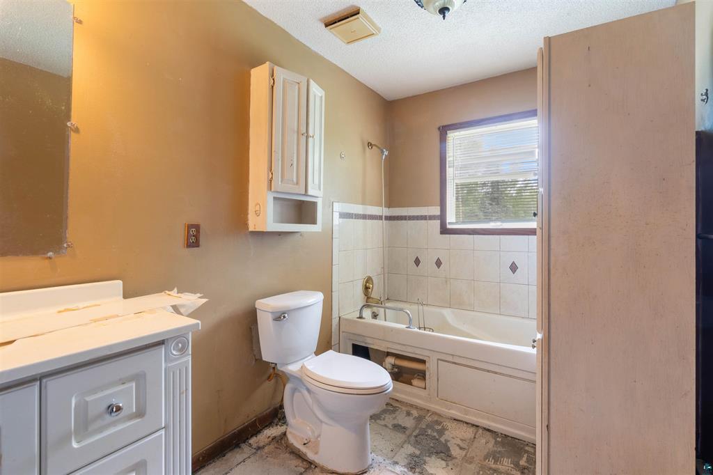 6930 Highway 2 Property Photo 10