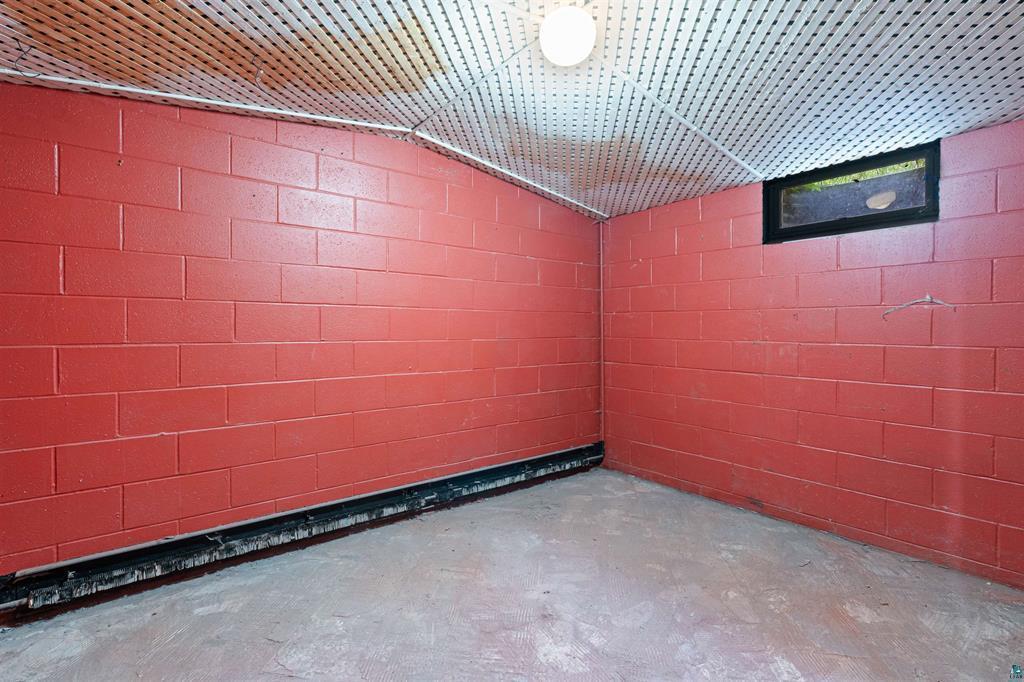 6930 Highway 2 Property Photo 16