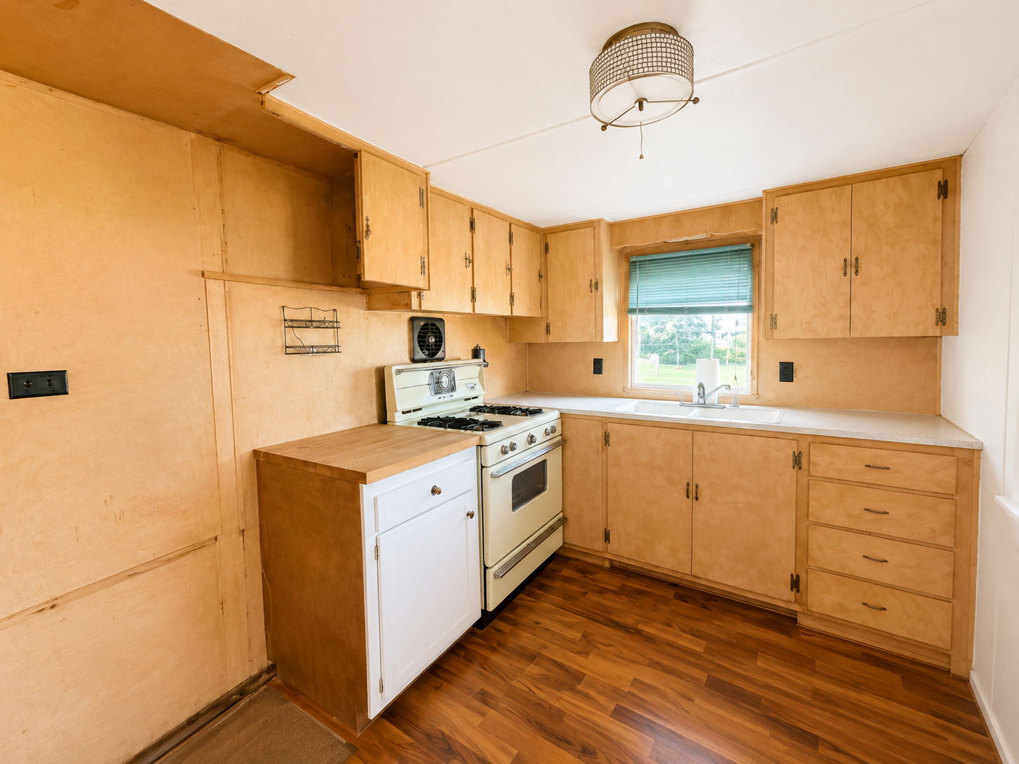49410 Center Point Road Property Photo 11