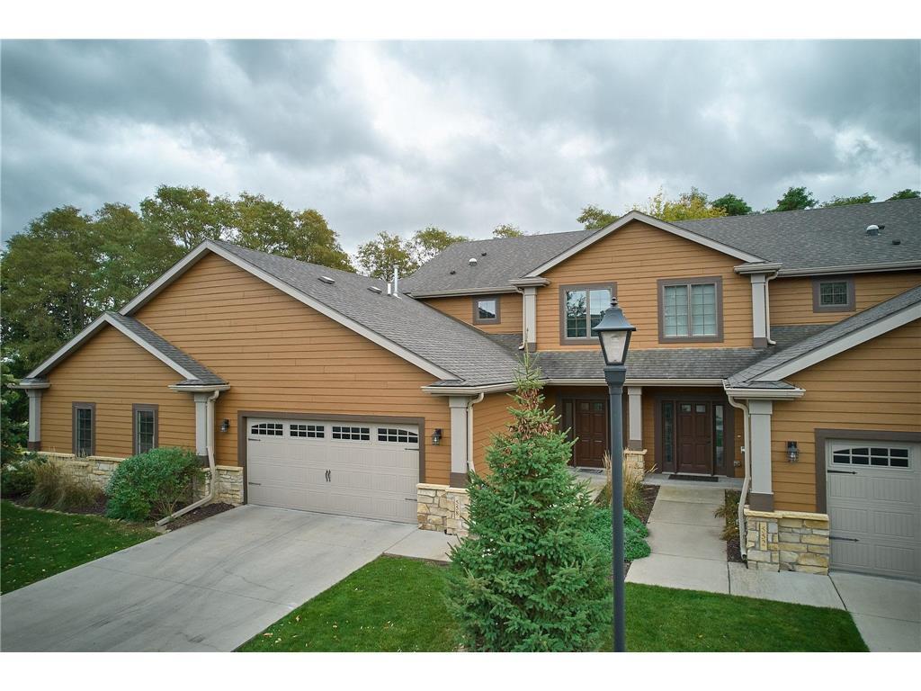 558 Panorama Circle Nw Property Photo 1