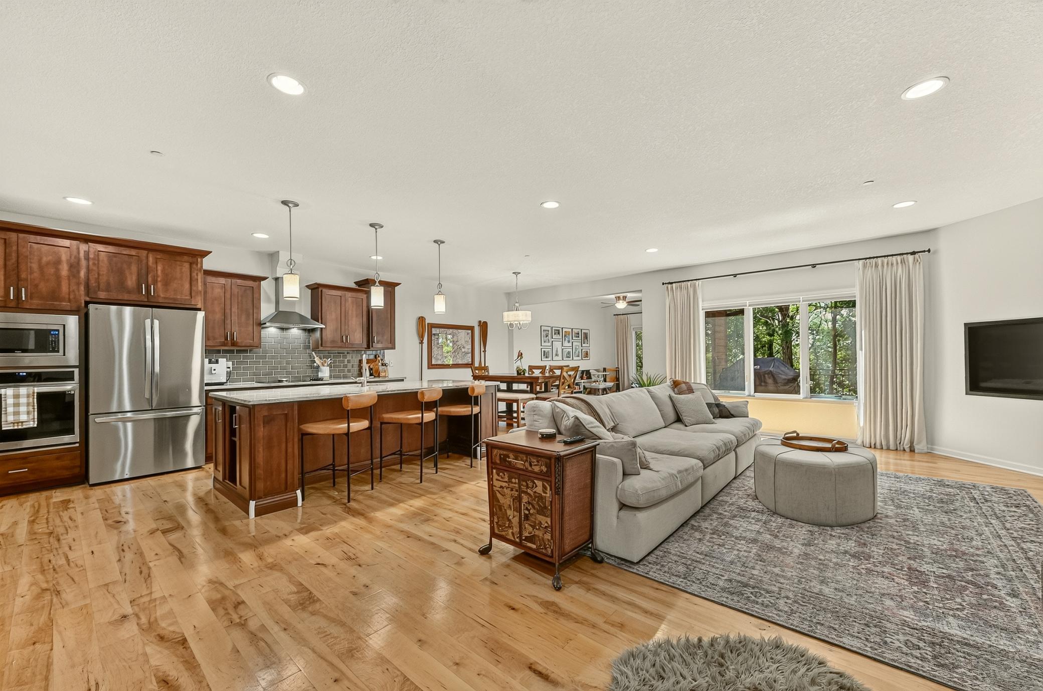 558 Panorama Circle Nw Property Photo 4
