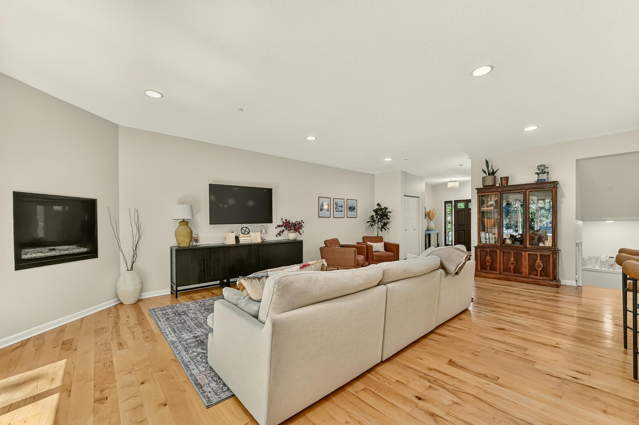 558 Panorama Circle Nw Property Photo 14