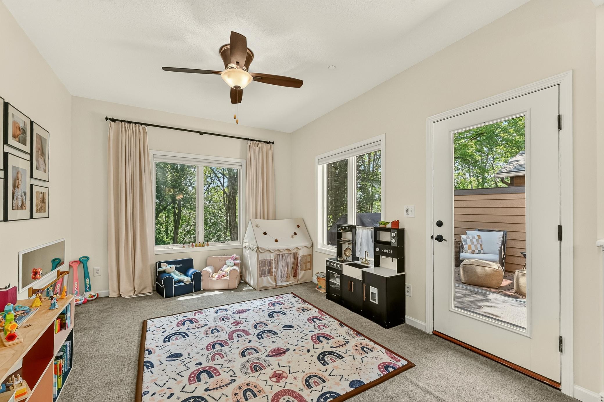 558 Panorama Circle Nw Property Photo 15