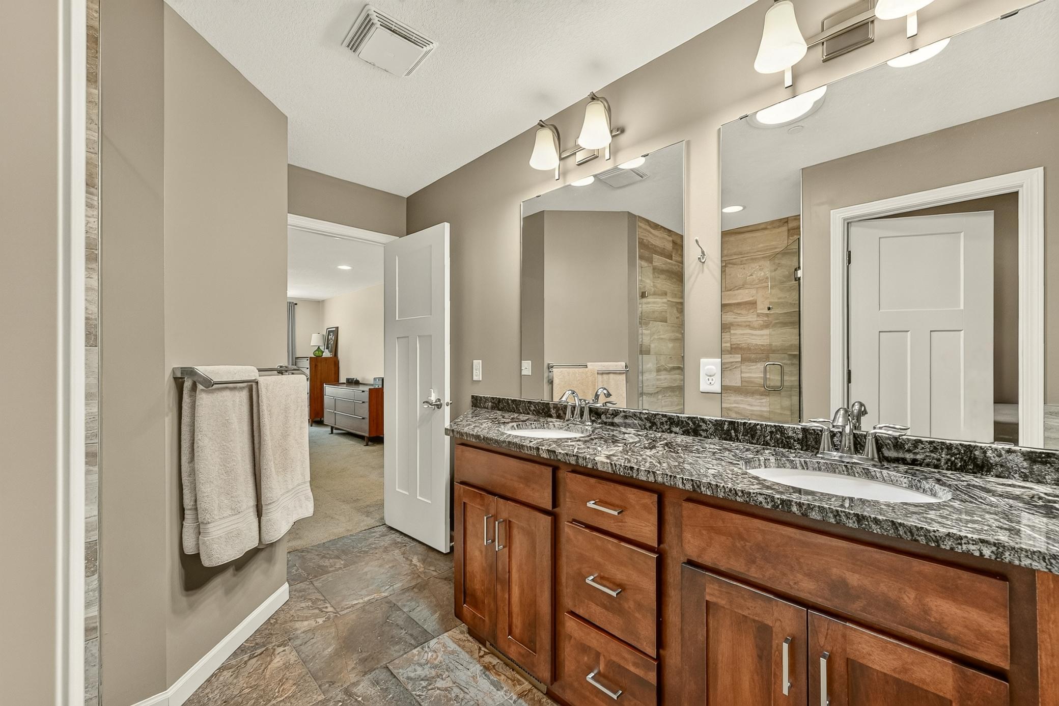558 Panorama Circle Nw Property Photo 21