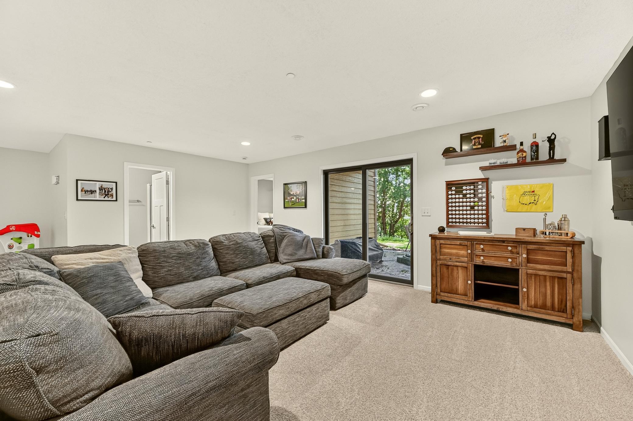 558 Panorama Circle Nw Property Photo 33