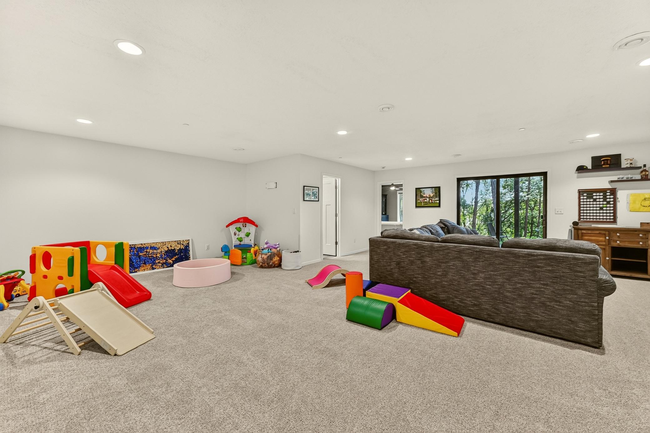 558 Panorama Circle Nw Property Photo 34