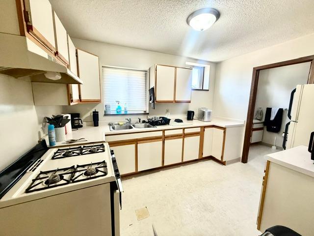 202 N Cass Avenue Property Photo 24
