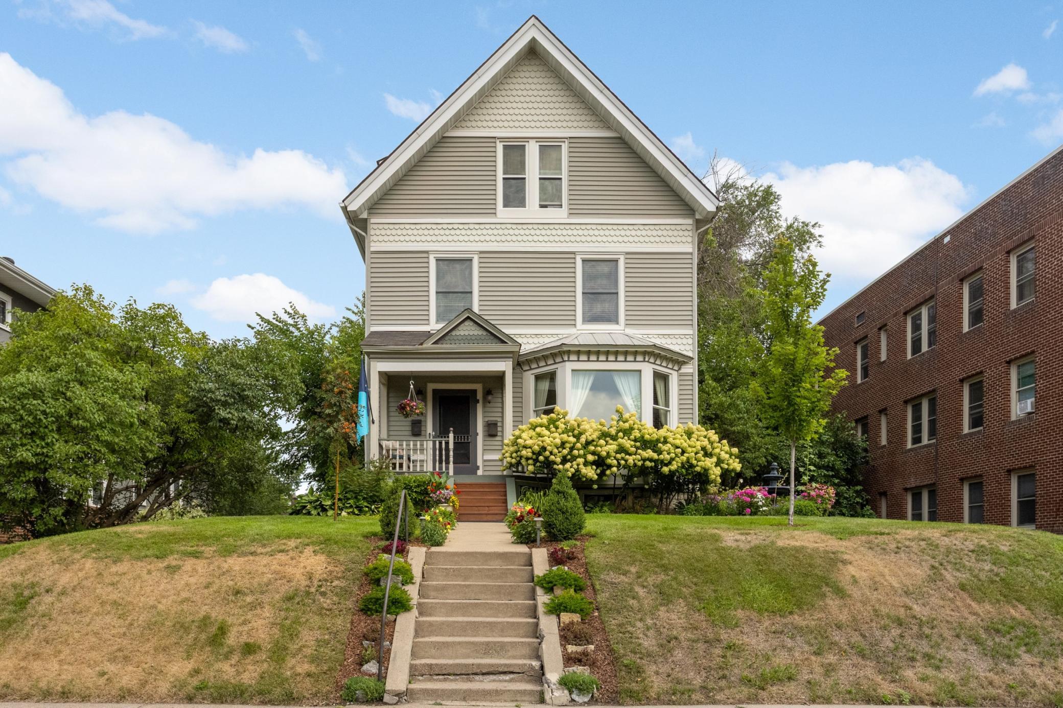993 Fairmount Avenue Property Photo 3