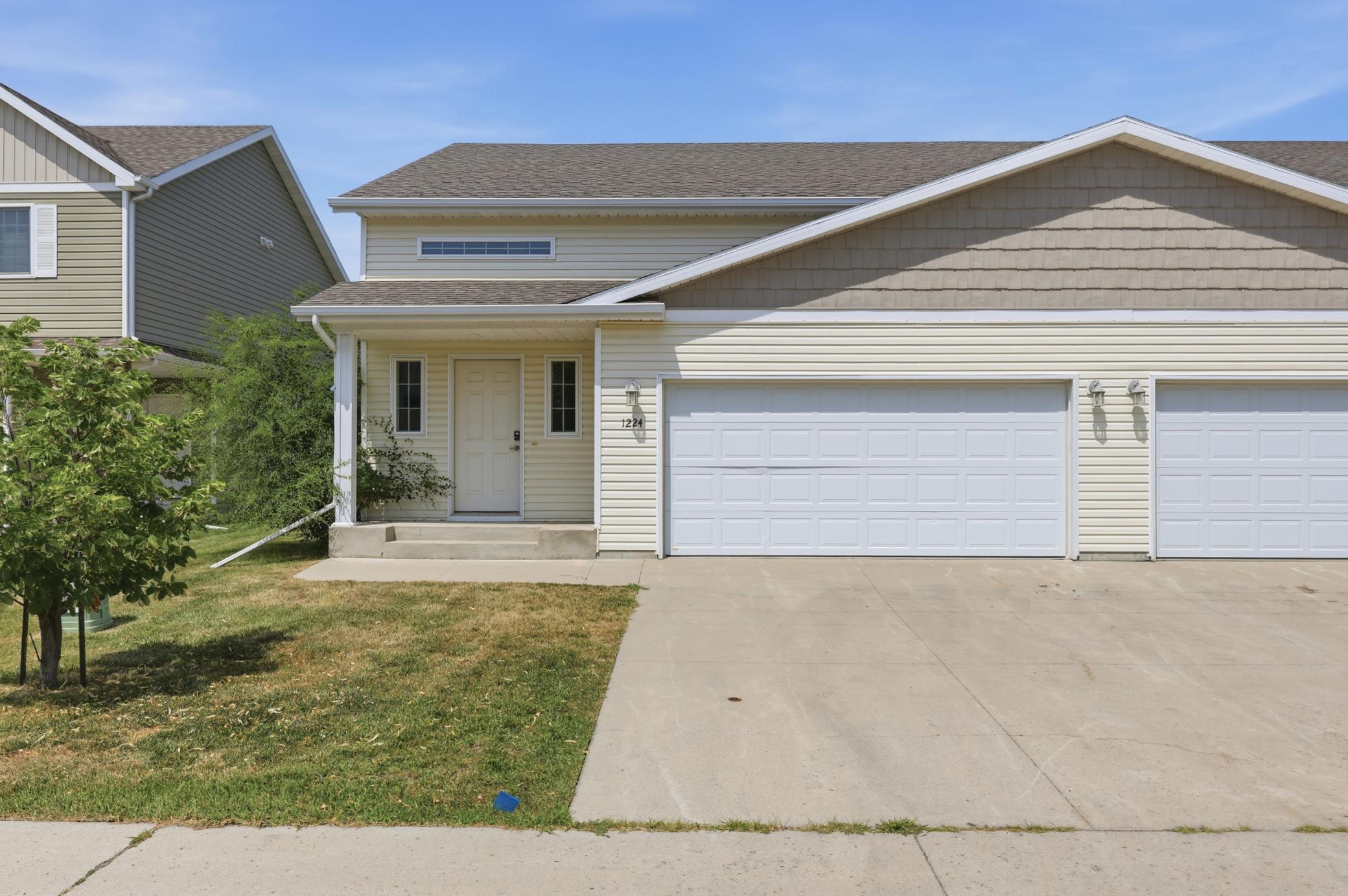 1224 S Beach Way Property Photo 1