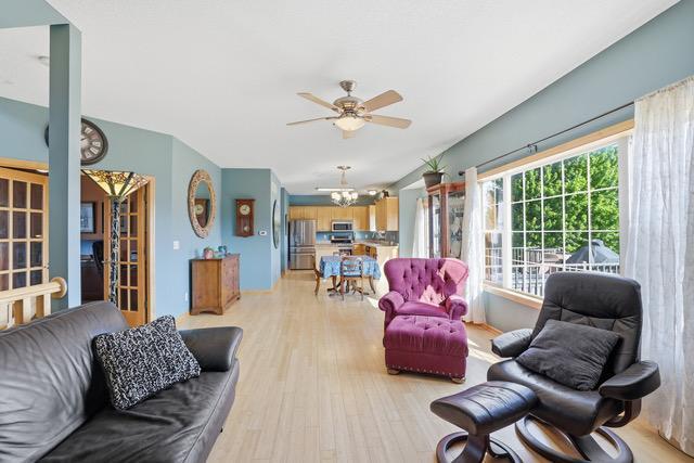 1615 Rolling Hills Lane Property Photo 4