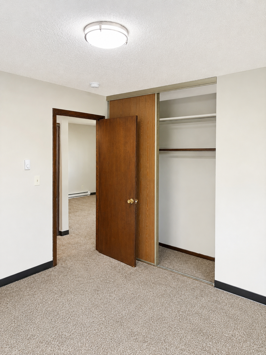 310 S 8th Street 4 Property Photo 4