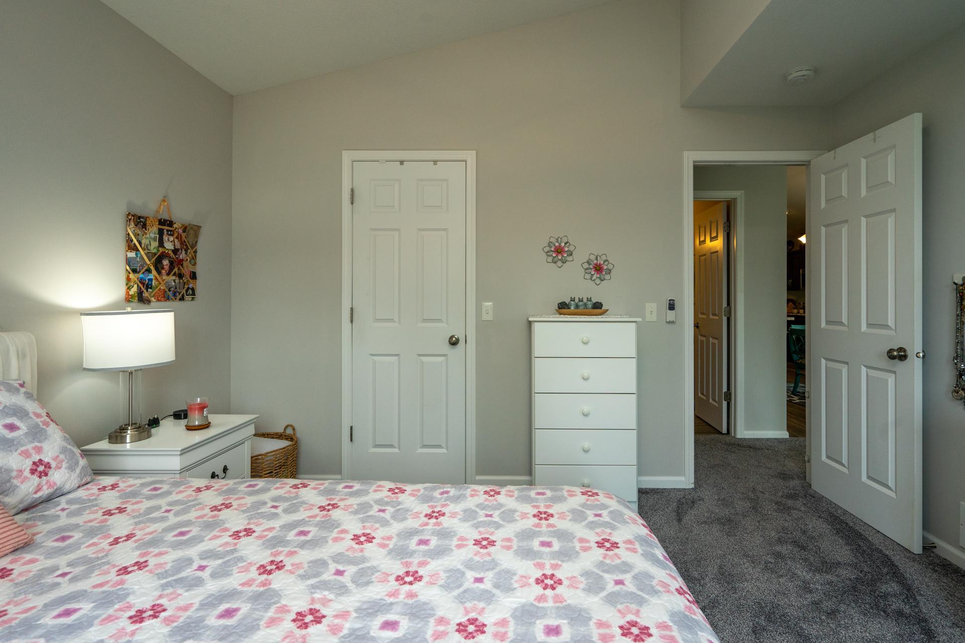 842 Holton Avenue Property Photo 17