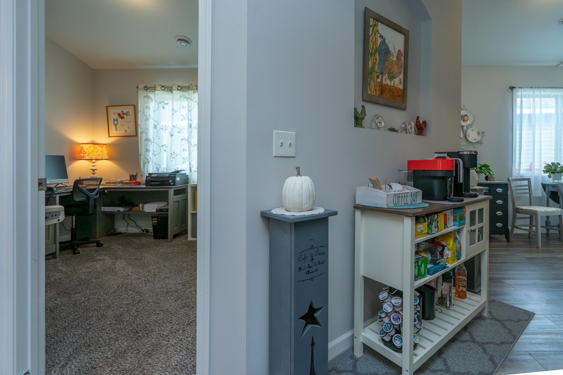 842 Holton Avenue Property Photo 21
