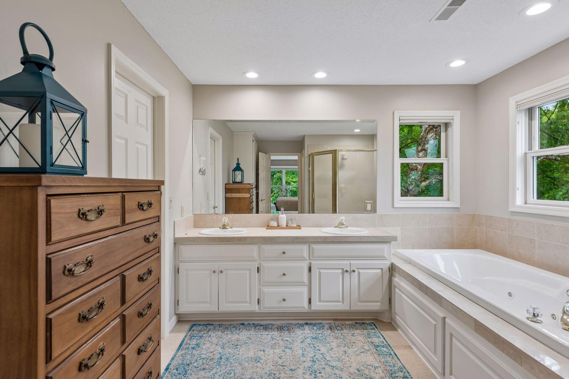8235 Enclave Cove Property Photo 40