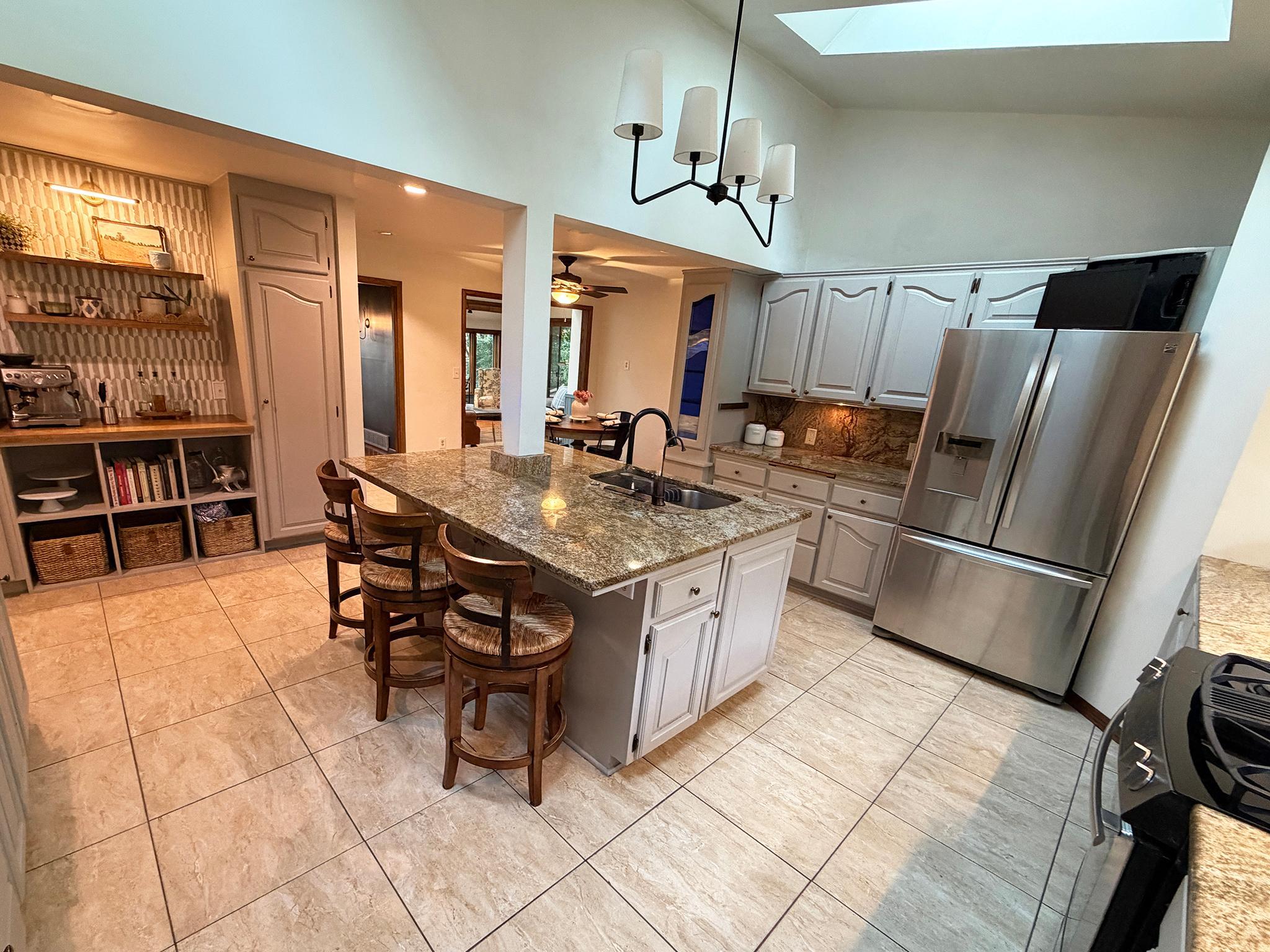 990 Blackoak Road Property Photo 7