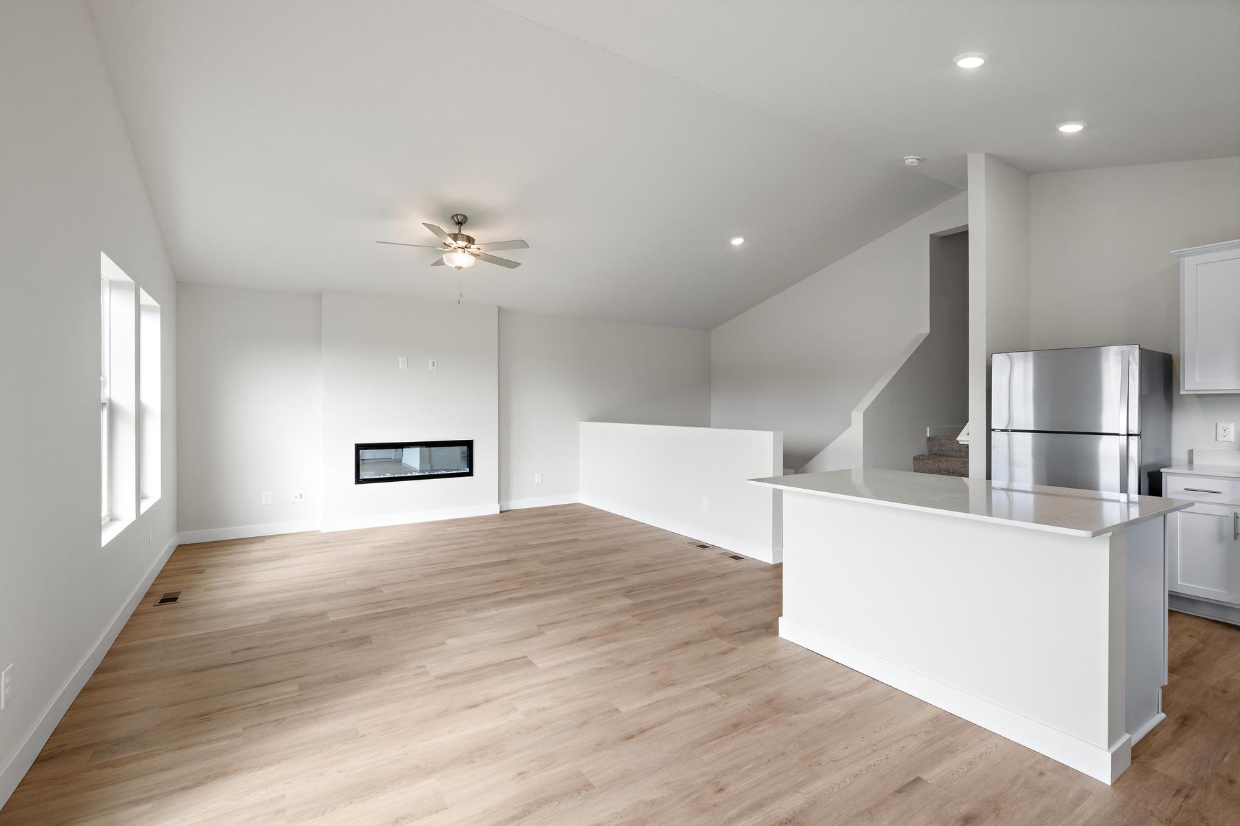 607 Redwood Loop N Property Photo 10