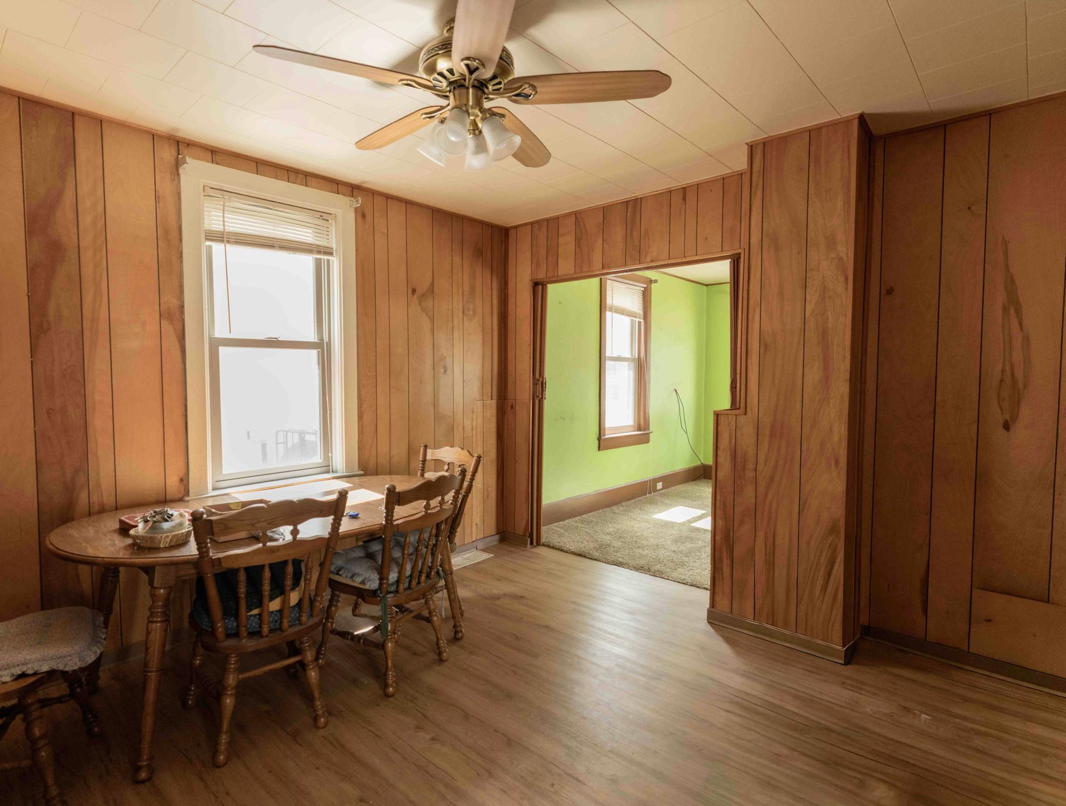 118 E Spring Street Property Photo 5