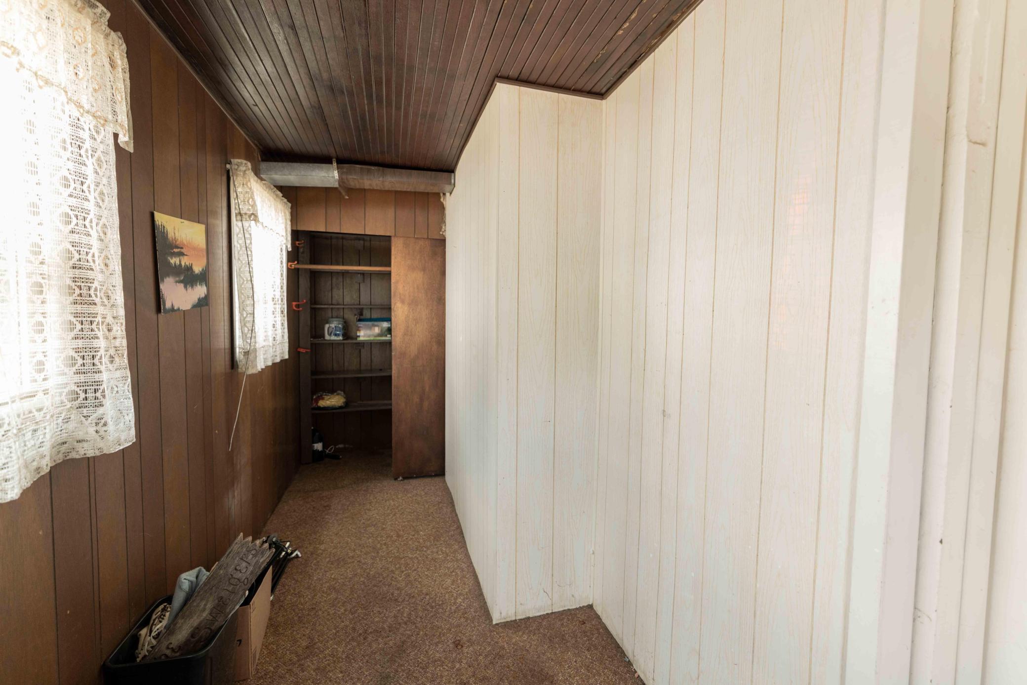 118 E Spring Street Property Photo 12