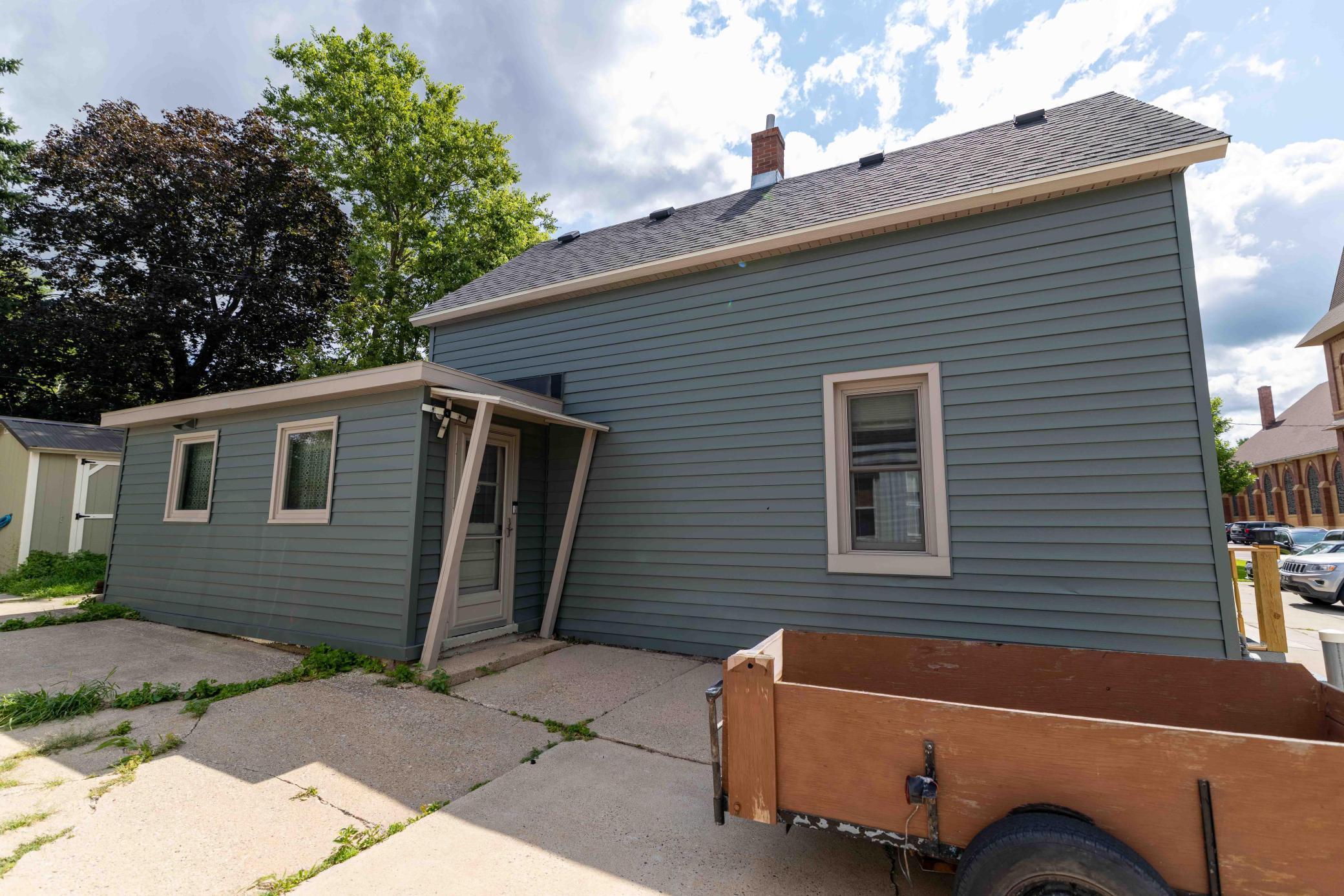 118 E Spring Street Property Photo 14