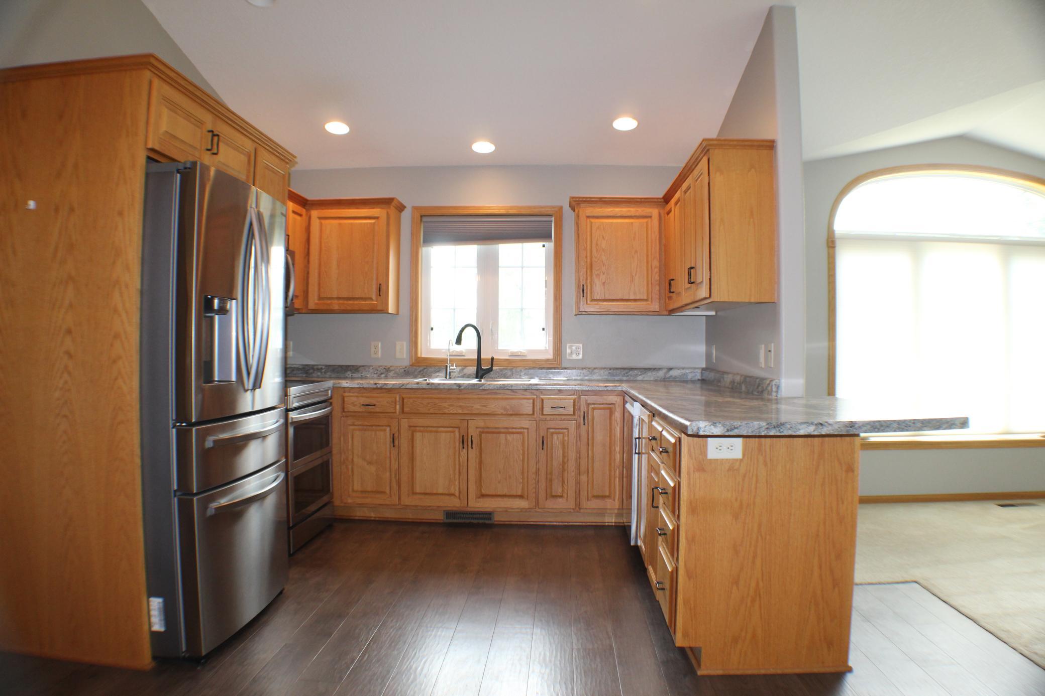 913 Anderson Way Property Photo 3