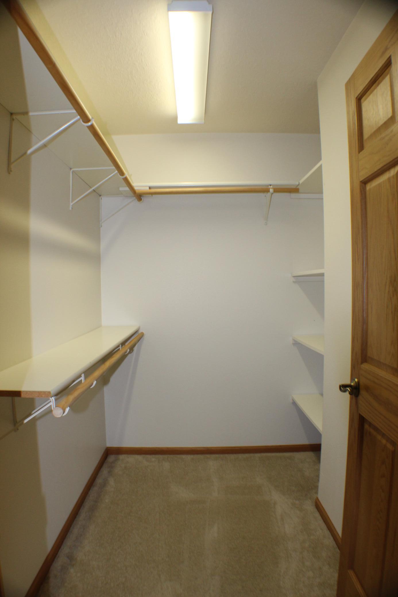913 Anderson Way Property Photo 16
