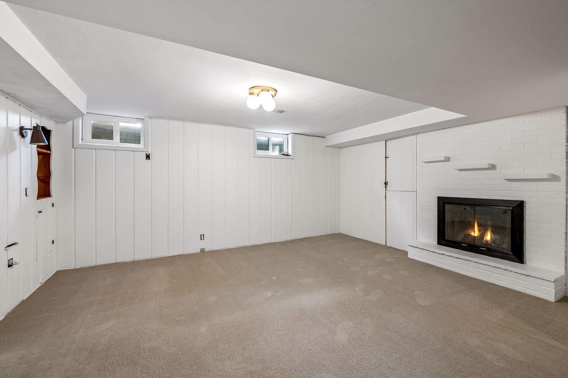 4725 School Road Property Photo 19