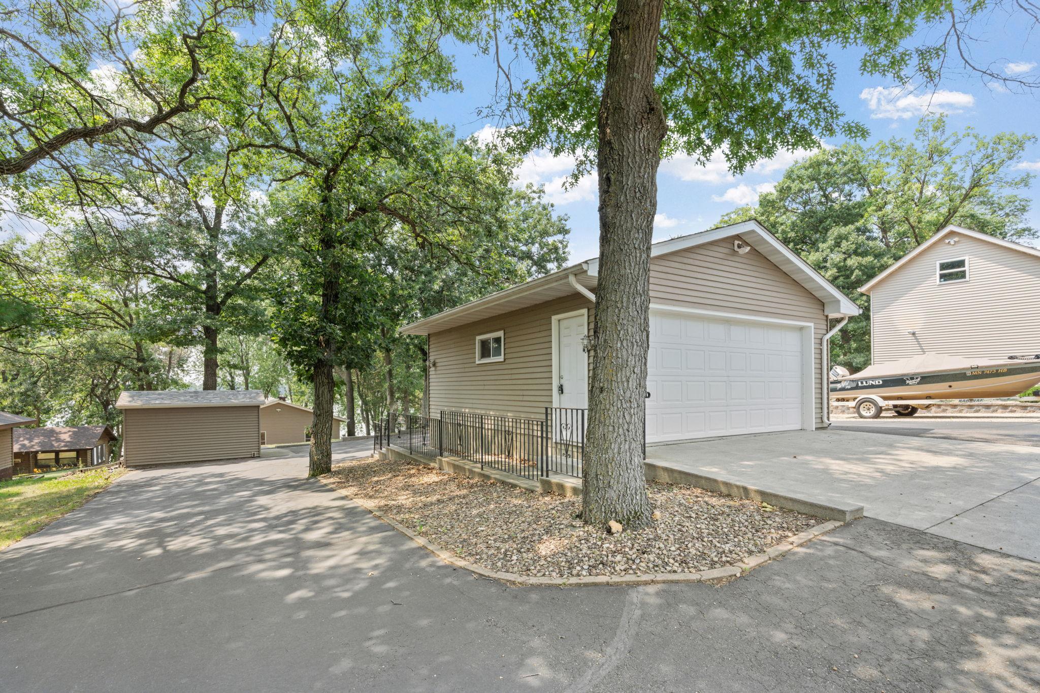 11426 54th Street Property Photo 3