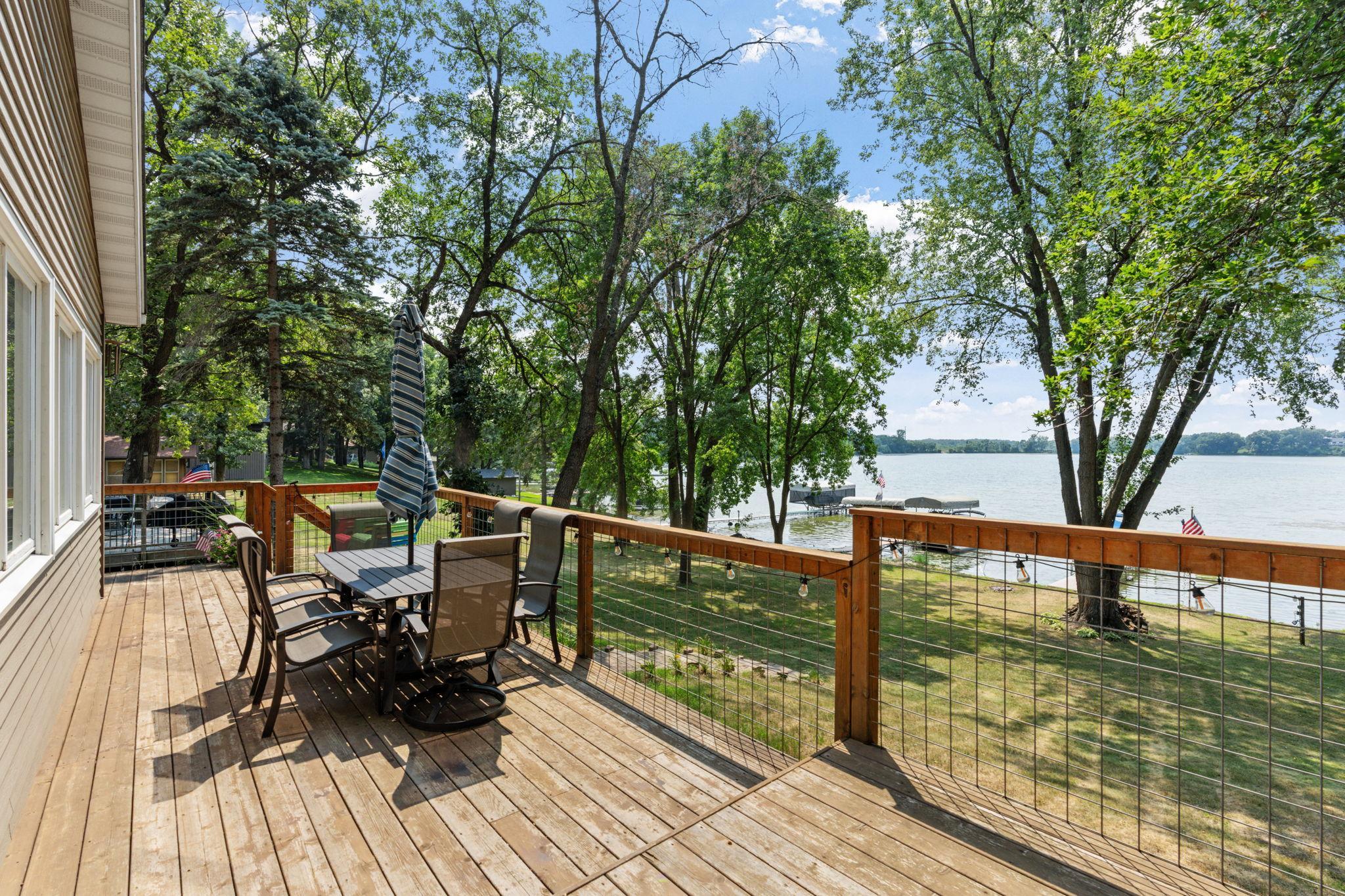 11426 54th Street Property Photo 4